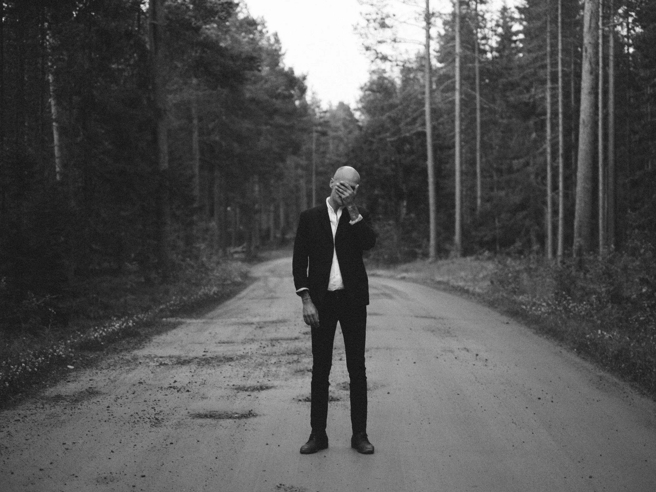 Andre svartvit på väg i Luleå.jpg