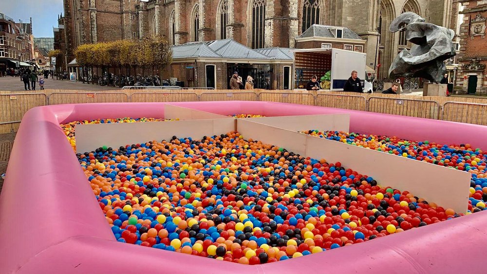 Mega ballenbak 14x9 meter