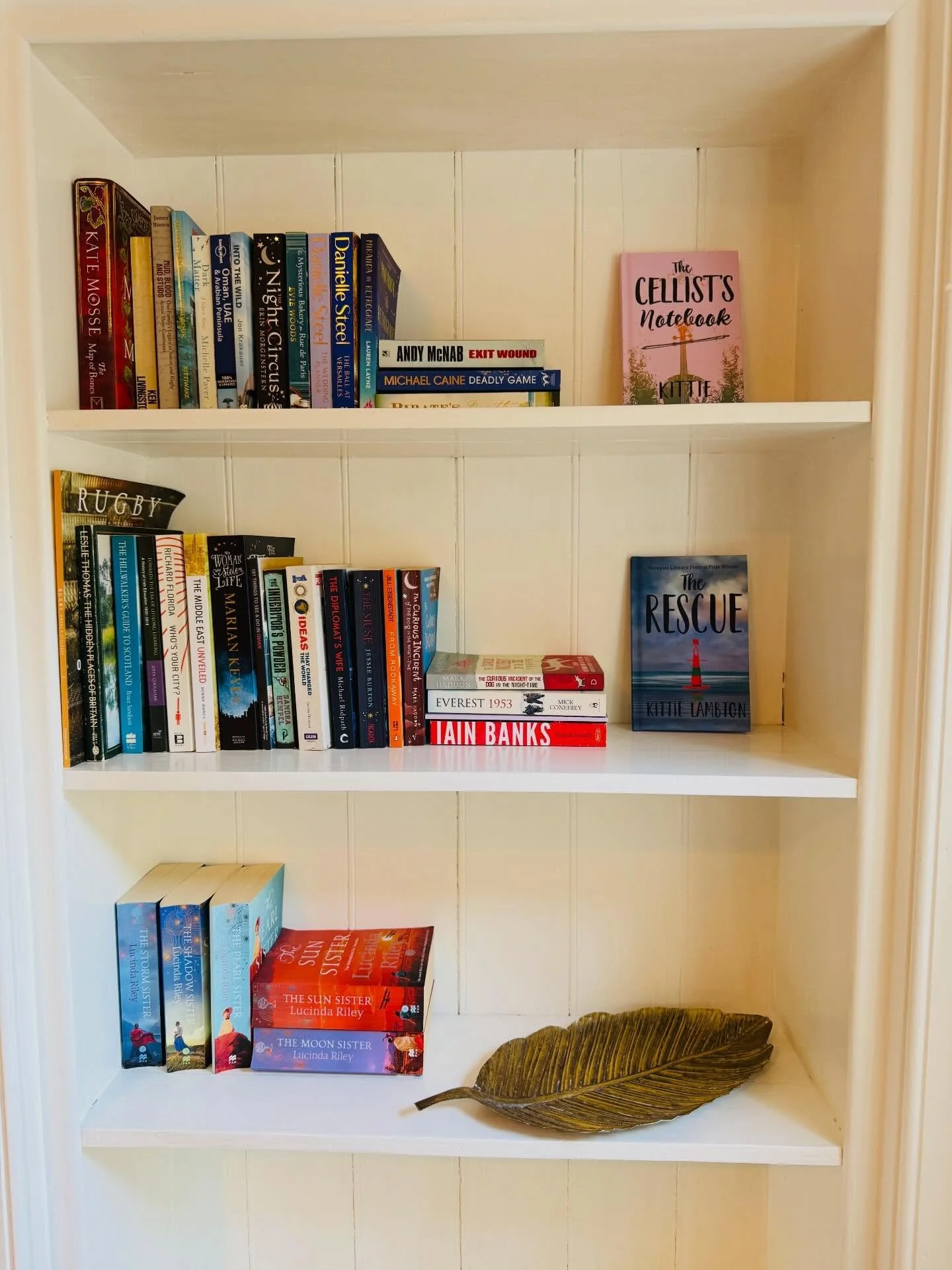 #bookshelf @onevictoriard 📕

#chopin 
@portybooks 
@lyndas_bookreviews 
#books 
#edinburgh 
#book 
@edbookfest 
@nothing.beats.a.good.book 
@thereadingroommelrose