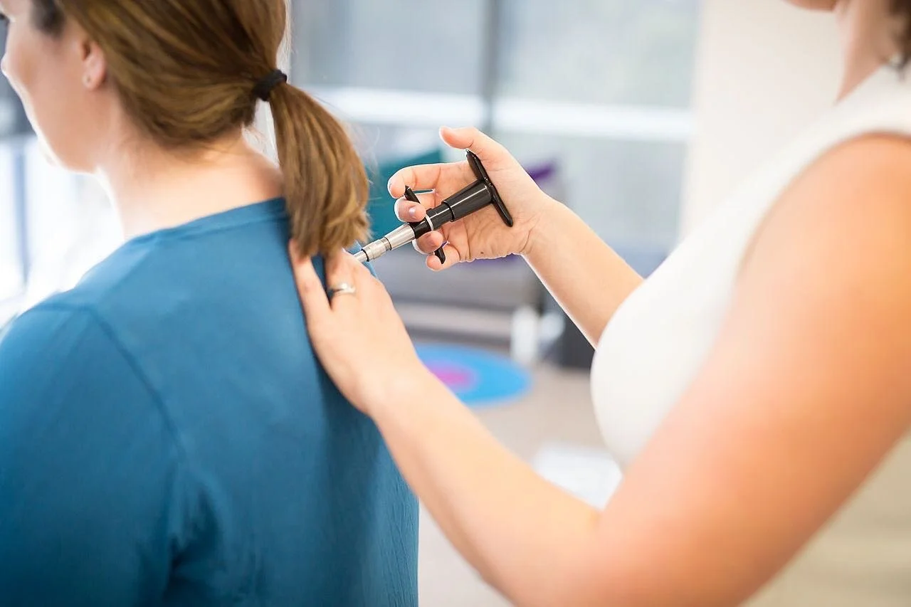 🧑&zwj;💻Achey and sore at the top of your back and neck at the end of the day? 

👩🏼&zwj;💻Think that the main culprit causing it is poor posture or sitting too long at work each day?

😫Have you considered stress as a possible cause as well?

🧐Ma