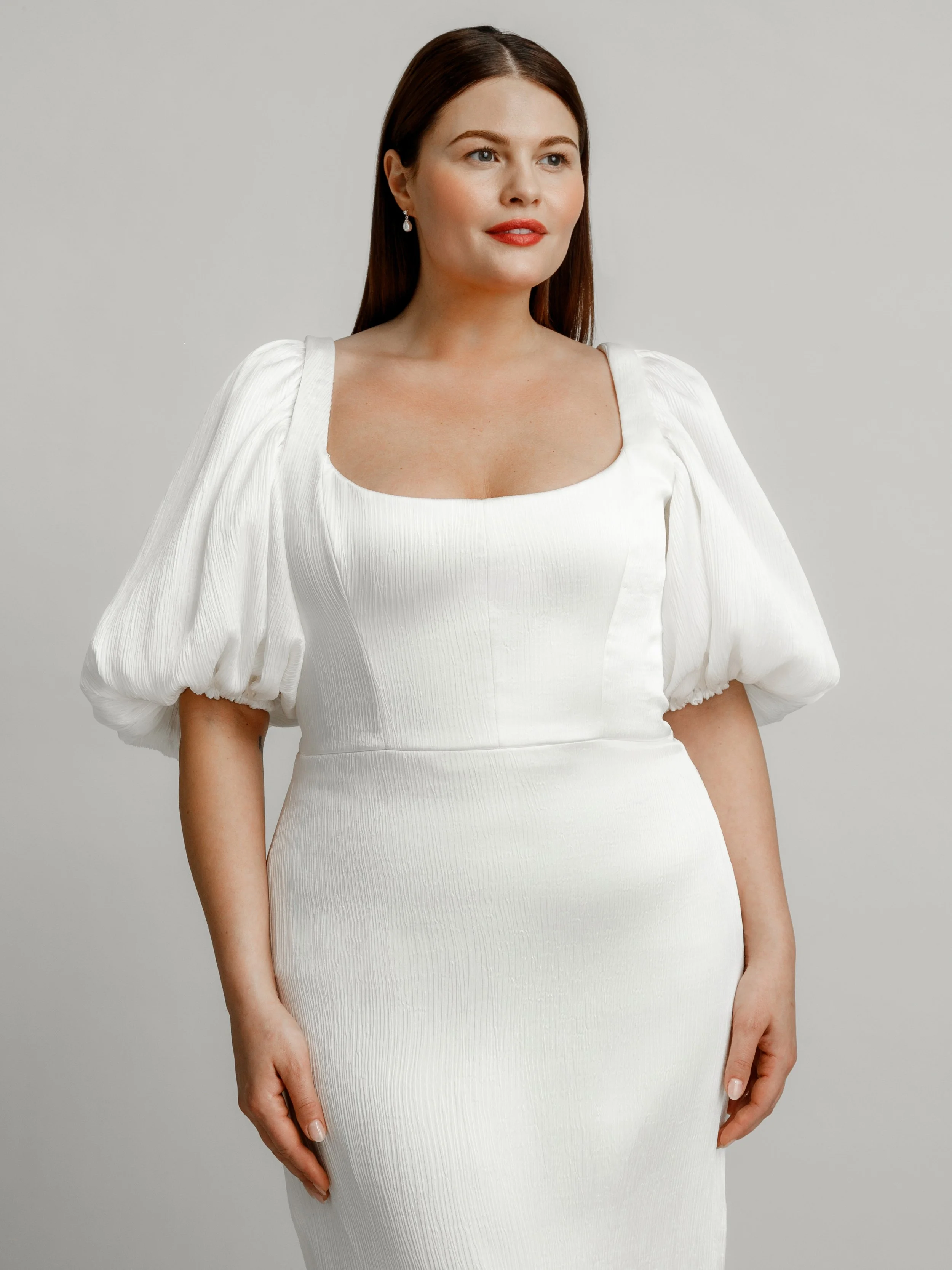 Camille-curve-puff-sleeve-2.jpg