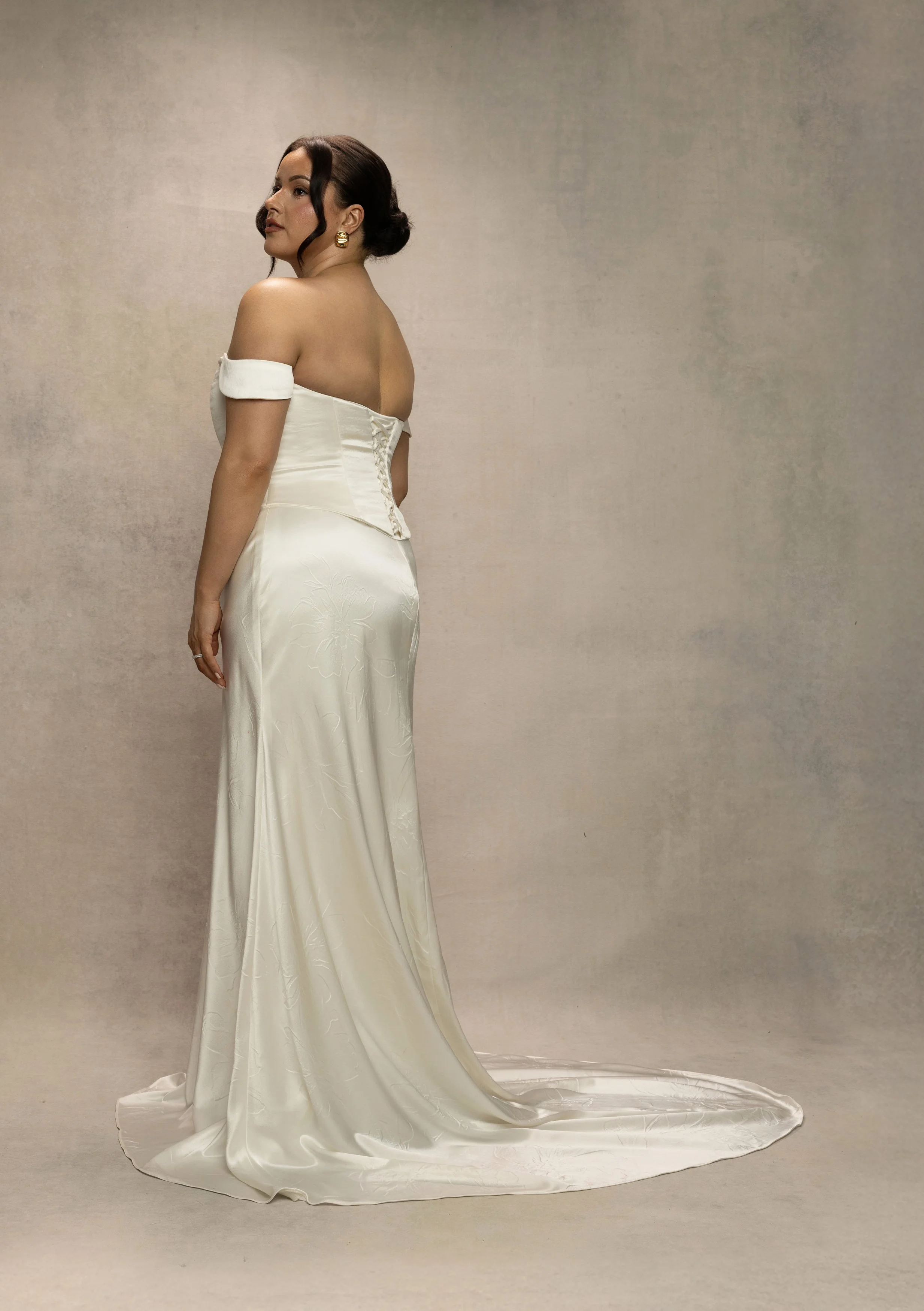 Delilah-curve-2.jpg