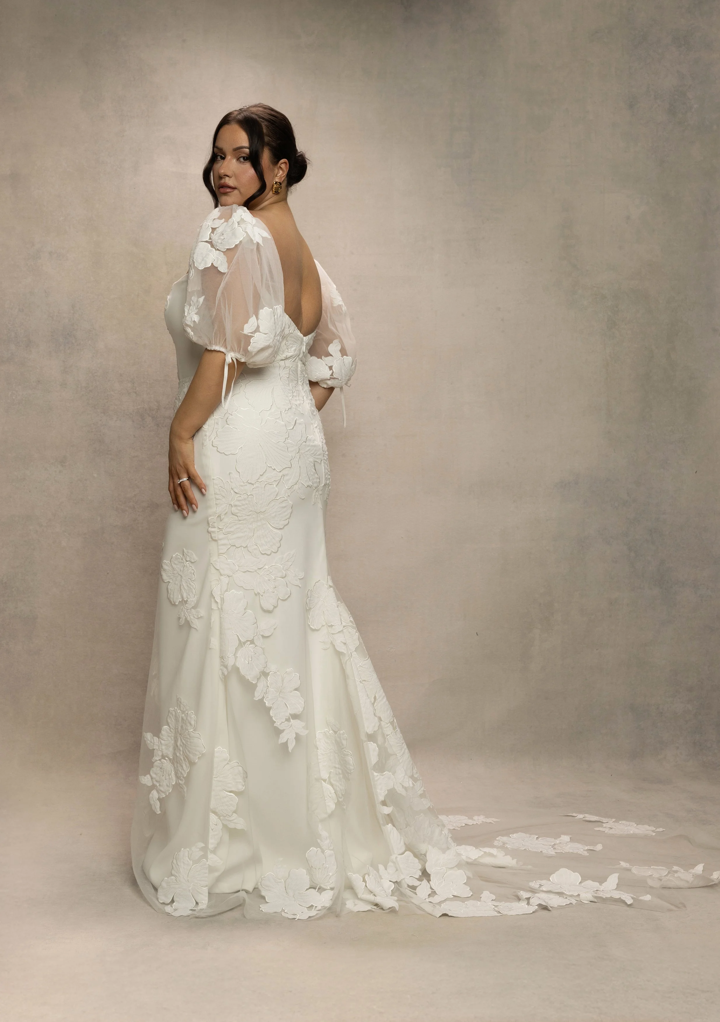Valerie-curve-sleeve-2.jpg