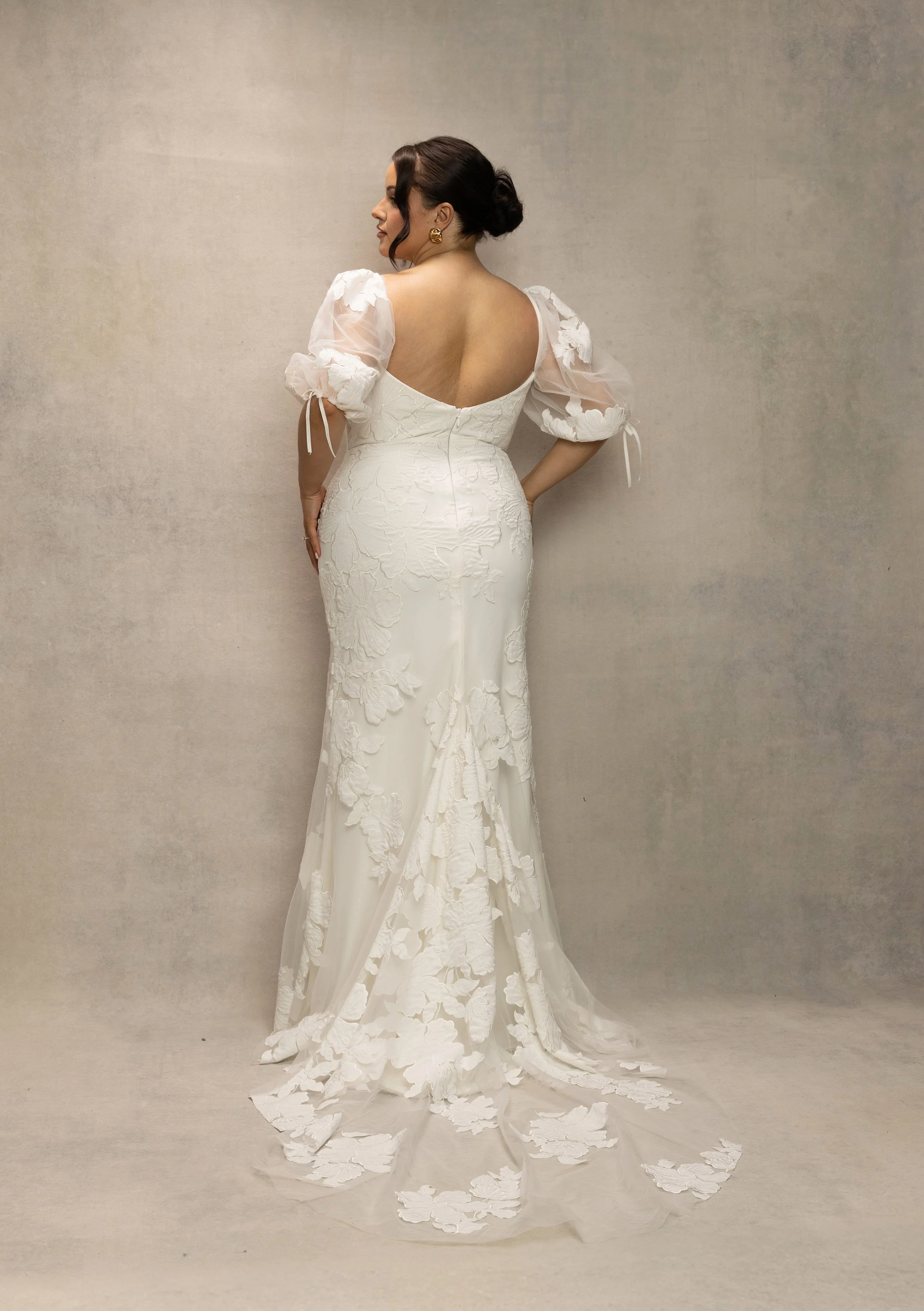 Valerie-curve-sleeve-3.jpg