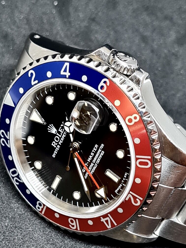 how much does it cost to service a rolex submariner
