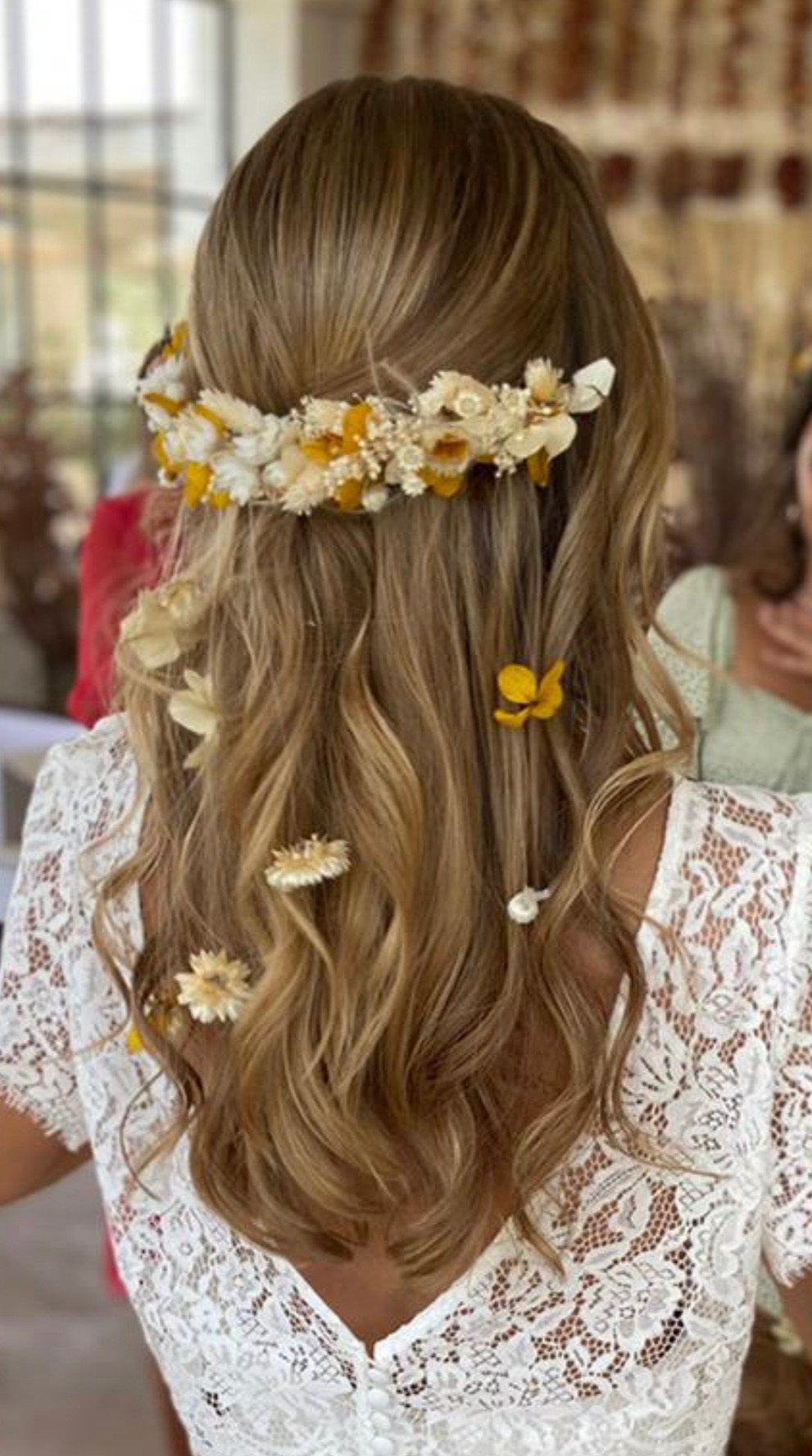 Demi couronne mariée cheveux mi-attachés ou détachés — Houbline - Fleurs  séchées et Houblon des Flandres