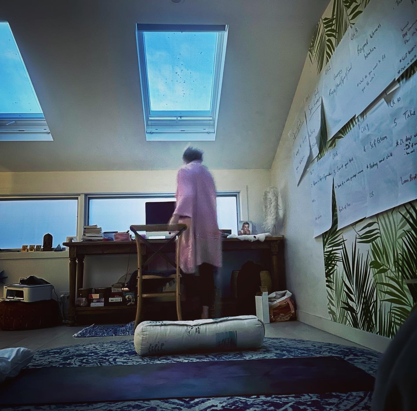 WARNING: some uninspiring content&hellip;.
Showing up for your art sometimes looks like rolling out of your bed at dawn and into your dressing gown to stare at a laptop screen. It&rsquo;s not glamorous and is what one does 99% of the time when &lsquo