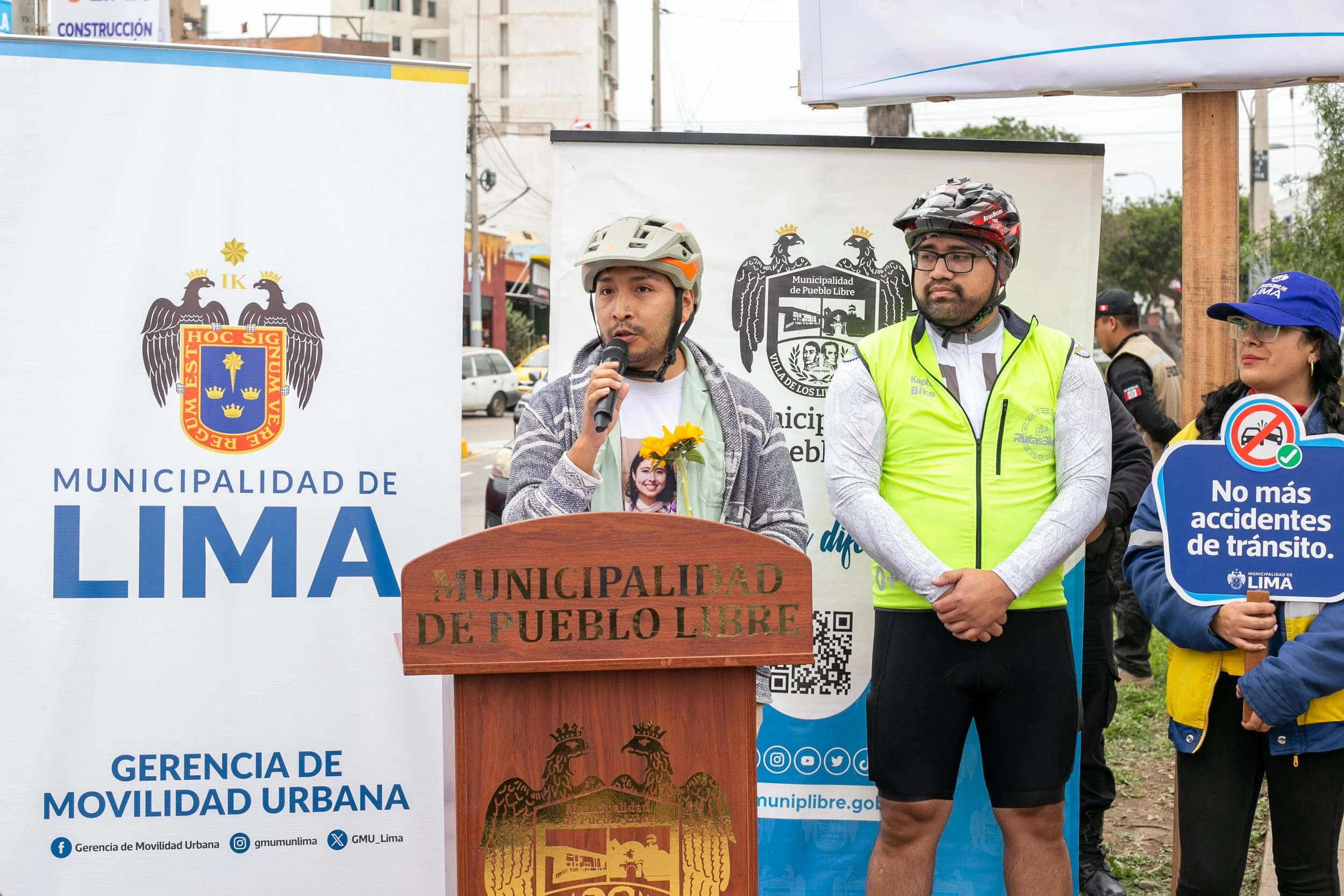 Cycleway groundbreaking1.jpg