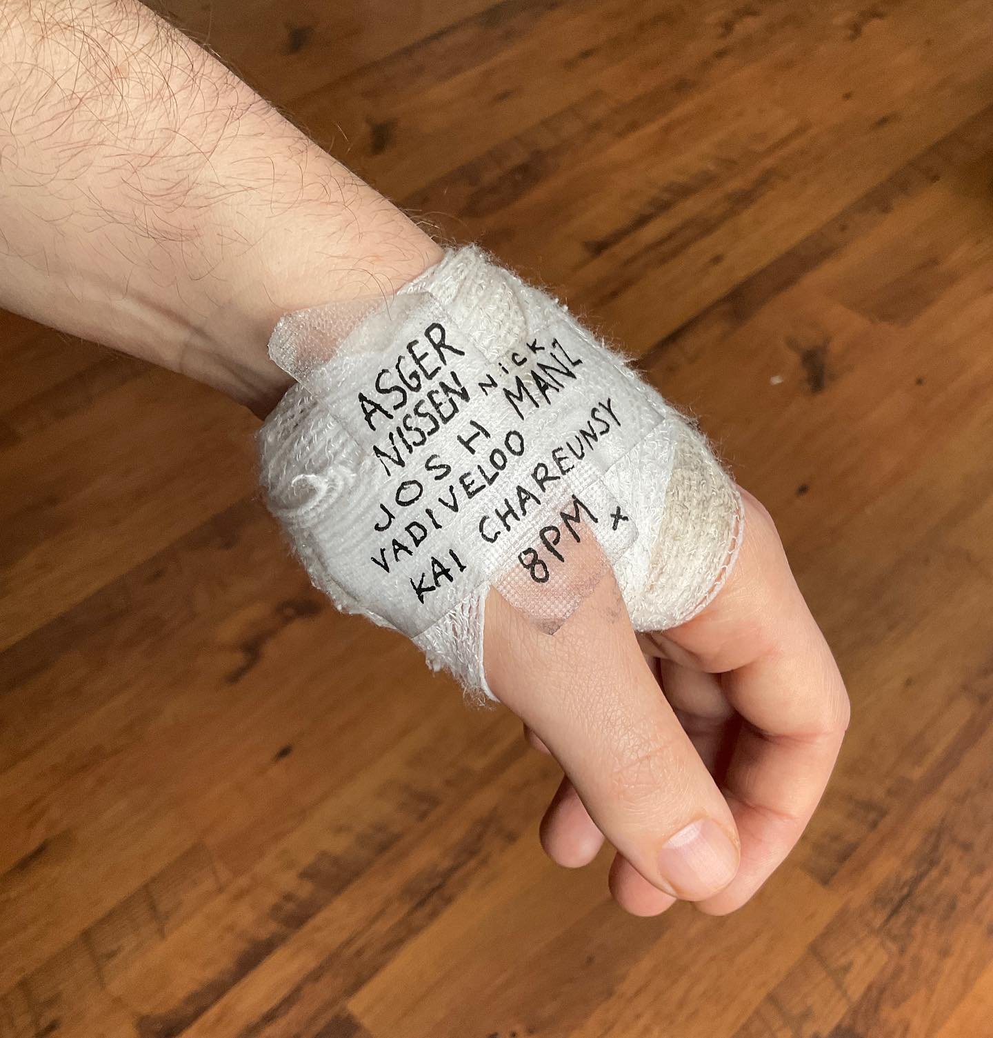 Very sad to post this, but due to a silly accident with a can of tomatoes I&rsquo;ve injured my left hand and we&rsquo;ve had to postpone Arche&rsquo;s gig tomorrow (6th Feb) at @spotteddogjazz with @asgernissen &amp; Jeff Williams 😅

Jeff&rsquo;s s