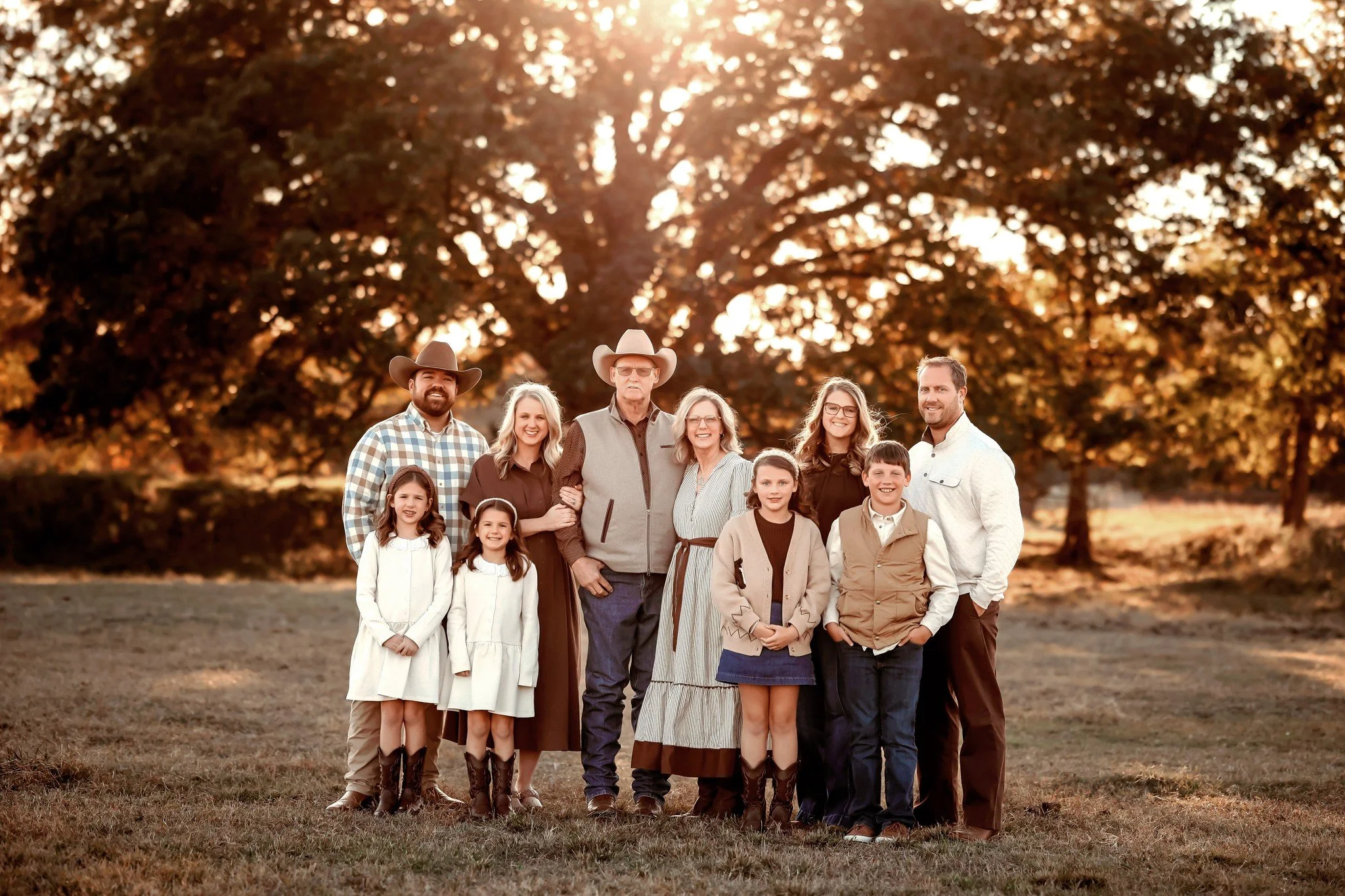 "And suddenly there was with the angel a multitude of the heavenly host praising God and saying, 'Glory to God in the highest, and on earth peace among those with whom he is pleased!"
Luke 2: 13-14

Merry Christmas from Jones Ranch 🎄✨