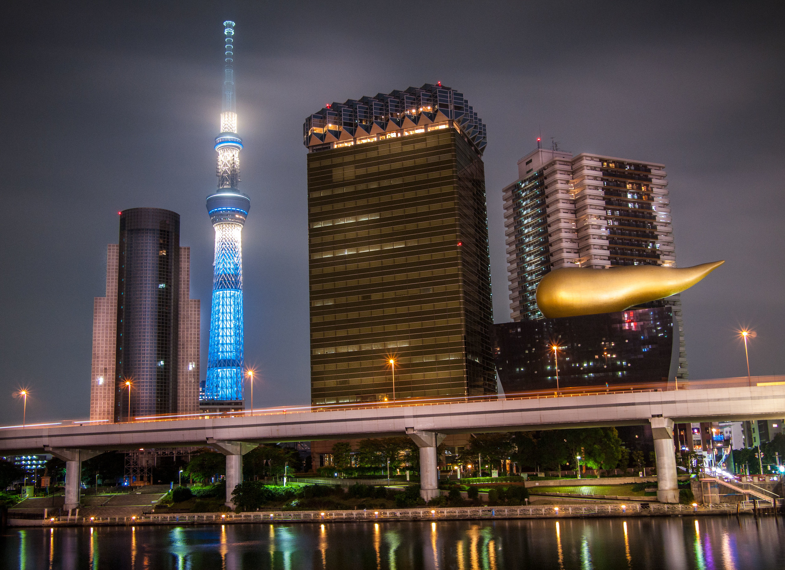 CEL_SHX_Tokyo_Skytree and Sumida River in Asakusa.jpg