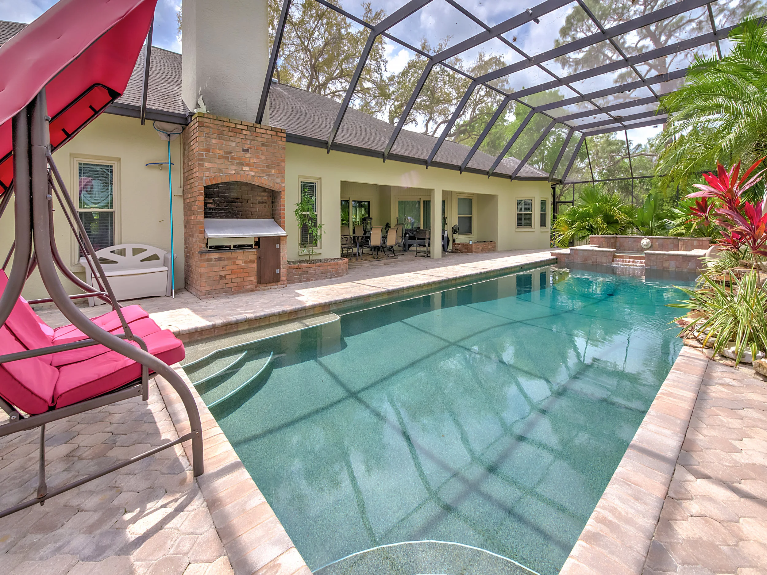 dunedin-fl-pool-home.jpg
