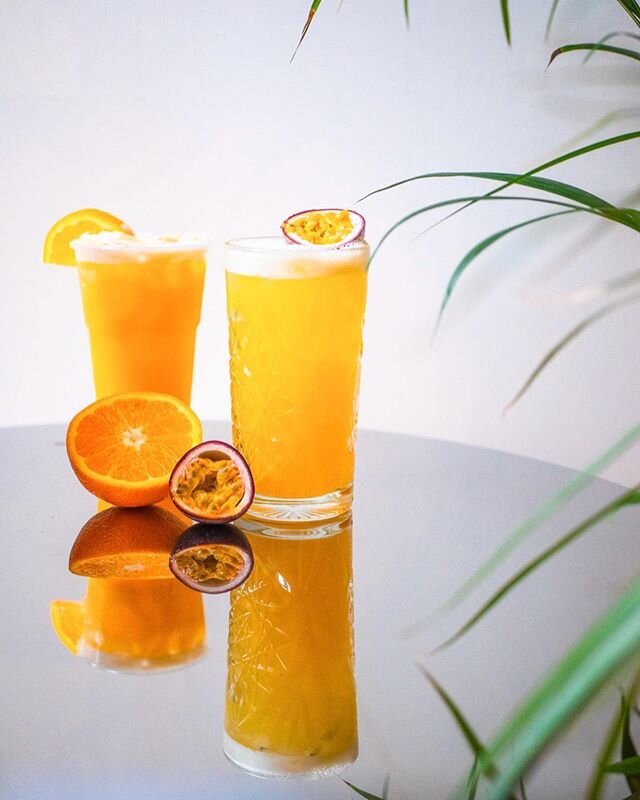 Bartendering pr&aelig;senterer🍹&rdquo;Golden Palm&rdquo; Vodka, passion, vanilje &amp; appelsin 🌴 Er du fan af sommerens all-time-favorit-is, Solero, s&aring; bliver denne et hit! #bartenderingdk #goldenpalm #bartender #cocktail #drink #bartenderin