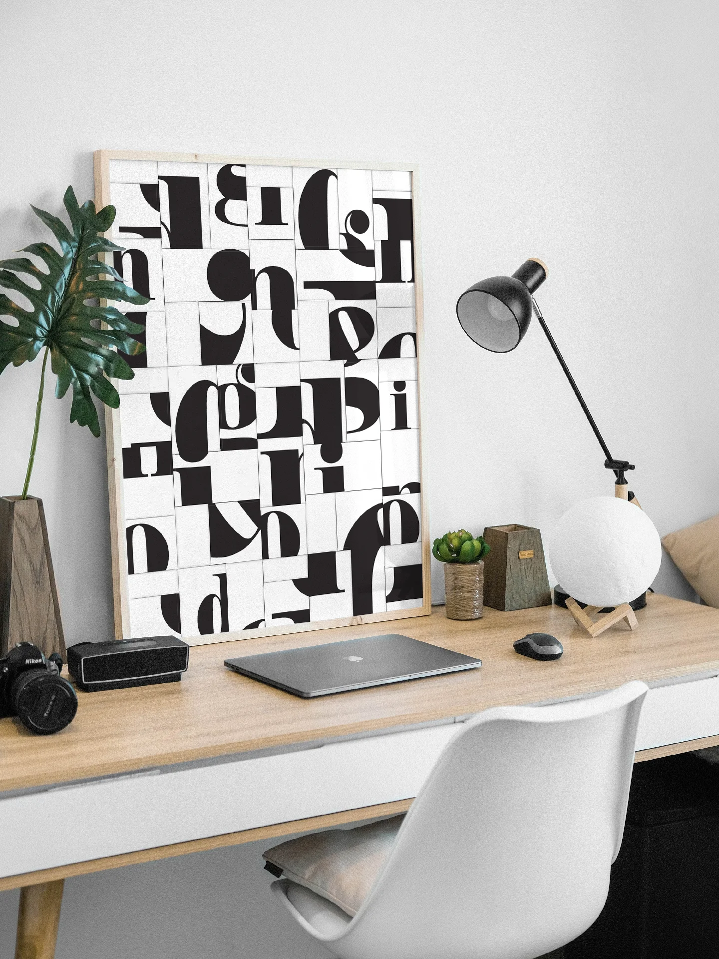 Picture-Frame-on-Desk-Mockup.jpg