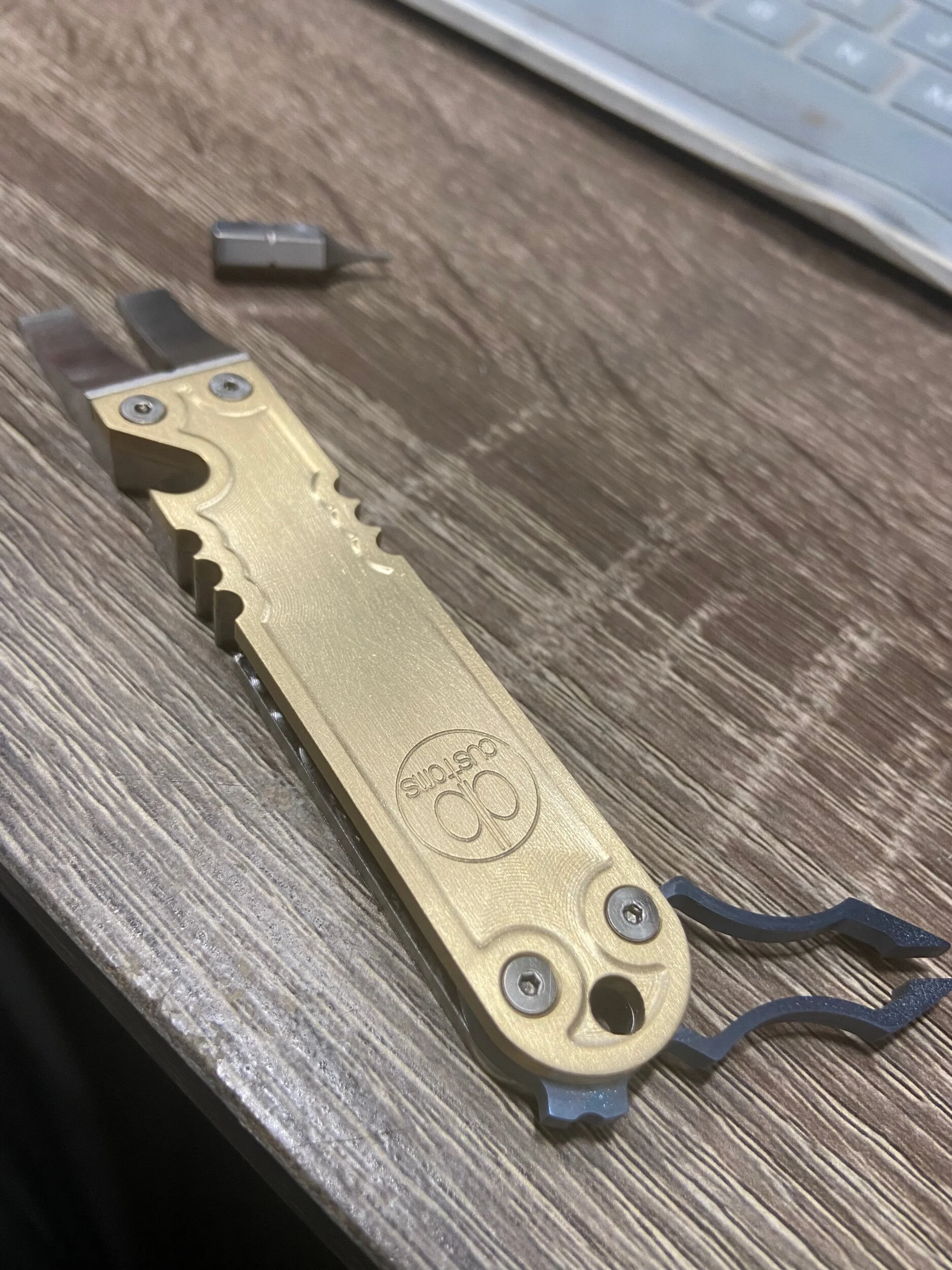 9A0BBD35-8DD3-407D-AE51-C40272FC141B