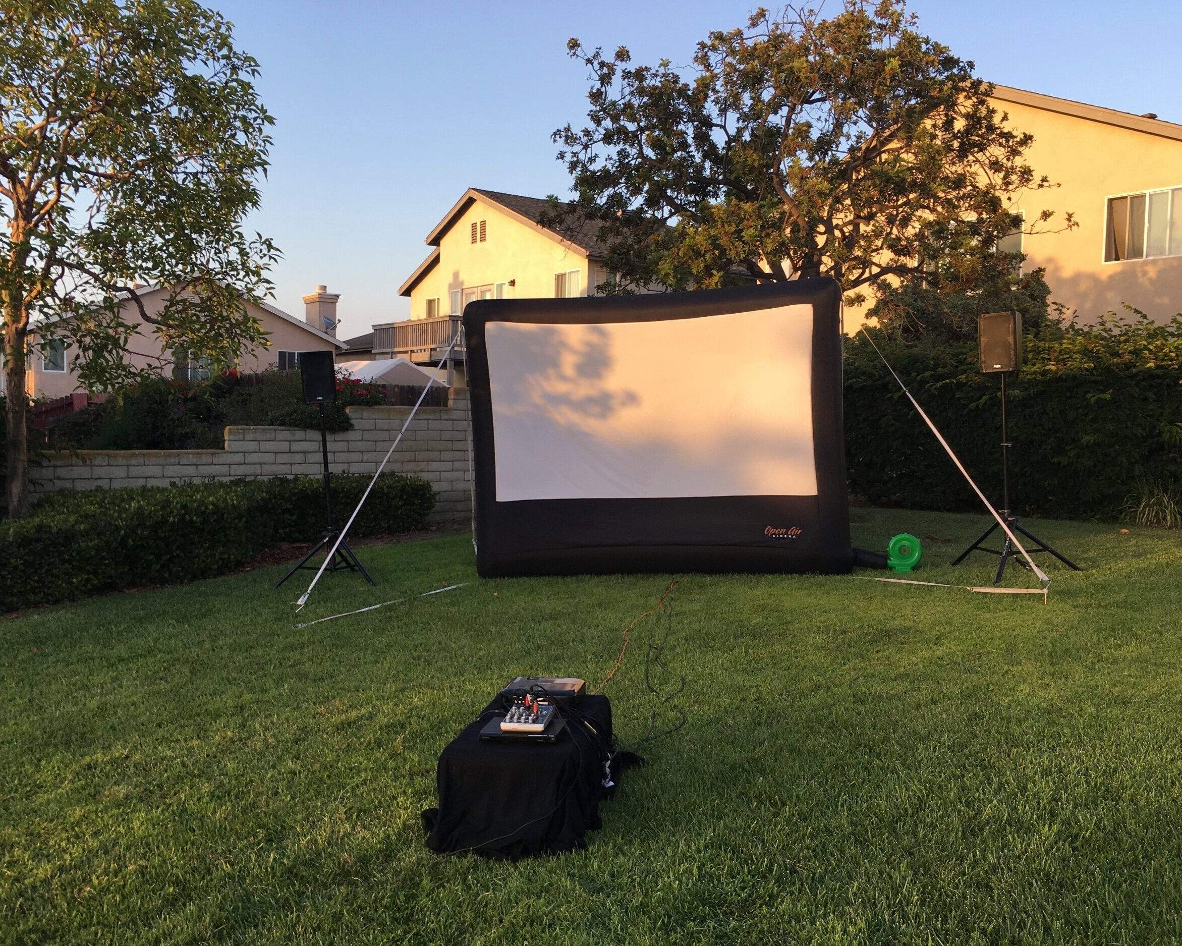 Small HD Outdoor Movie Package