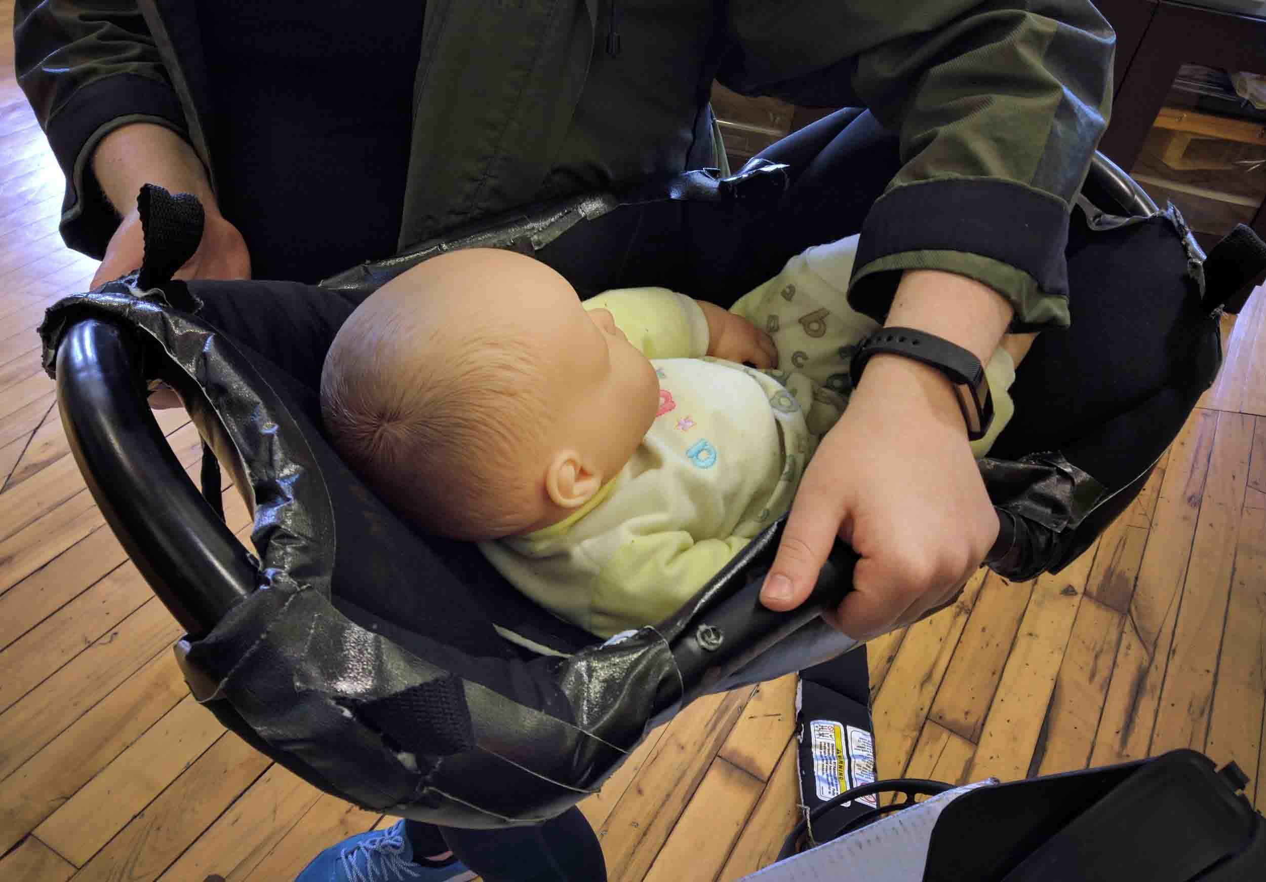  Versatile grab points provide comfort options for holding baby 