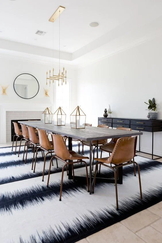 Loving this Modern Bohemian Dining Room from Natalie Myers over at Veneer Designs. It’s California chic with that modern eclectic, Venice vibe. cococozy.com