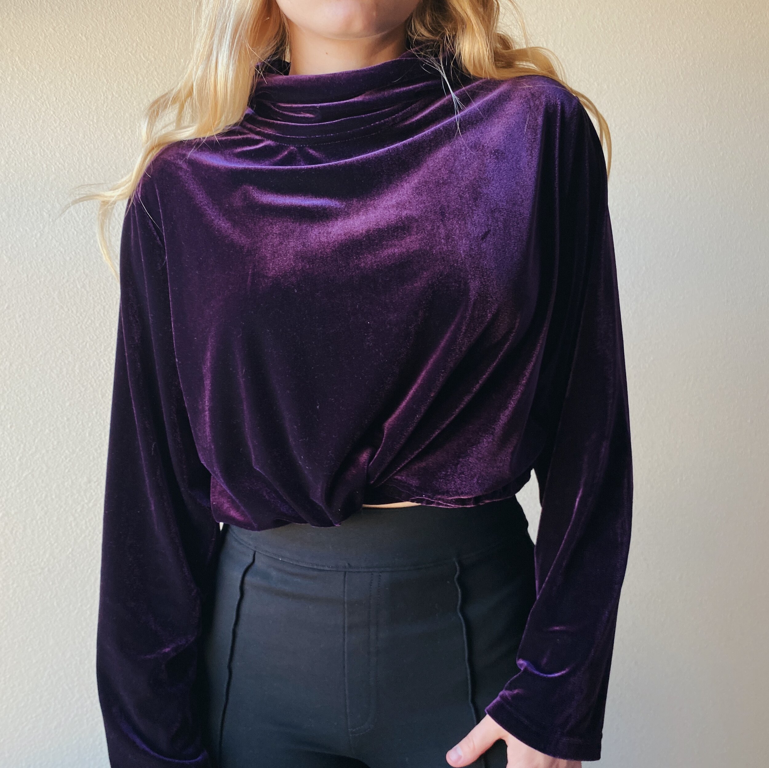 Loose Turtle Neck w/ Multi-Way Tie Waist (M)