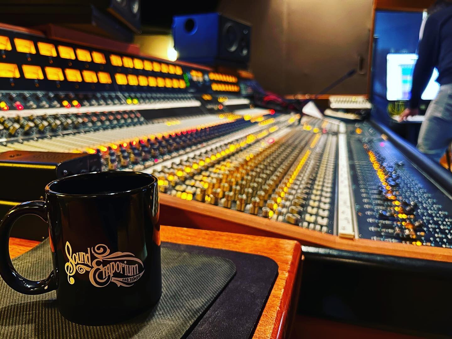 Hangin out someplace a little different today.  Special thanks to @marksiegel