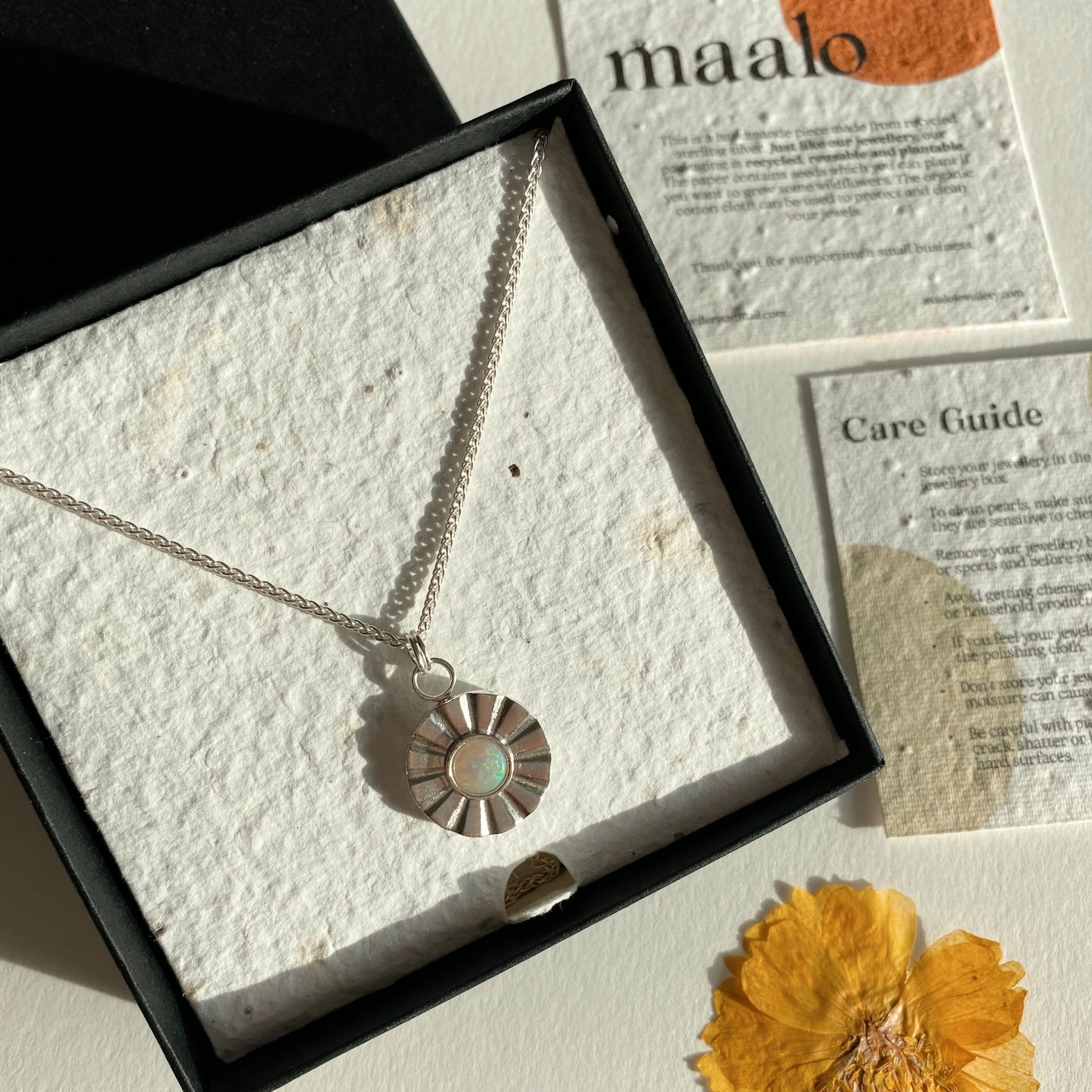 maalo-jewellery-bespoke-Sun_Pendant-3d-opal-silver