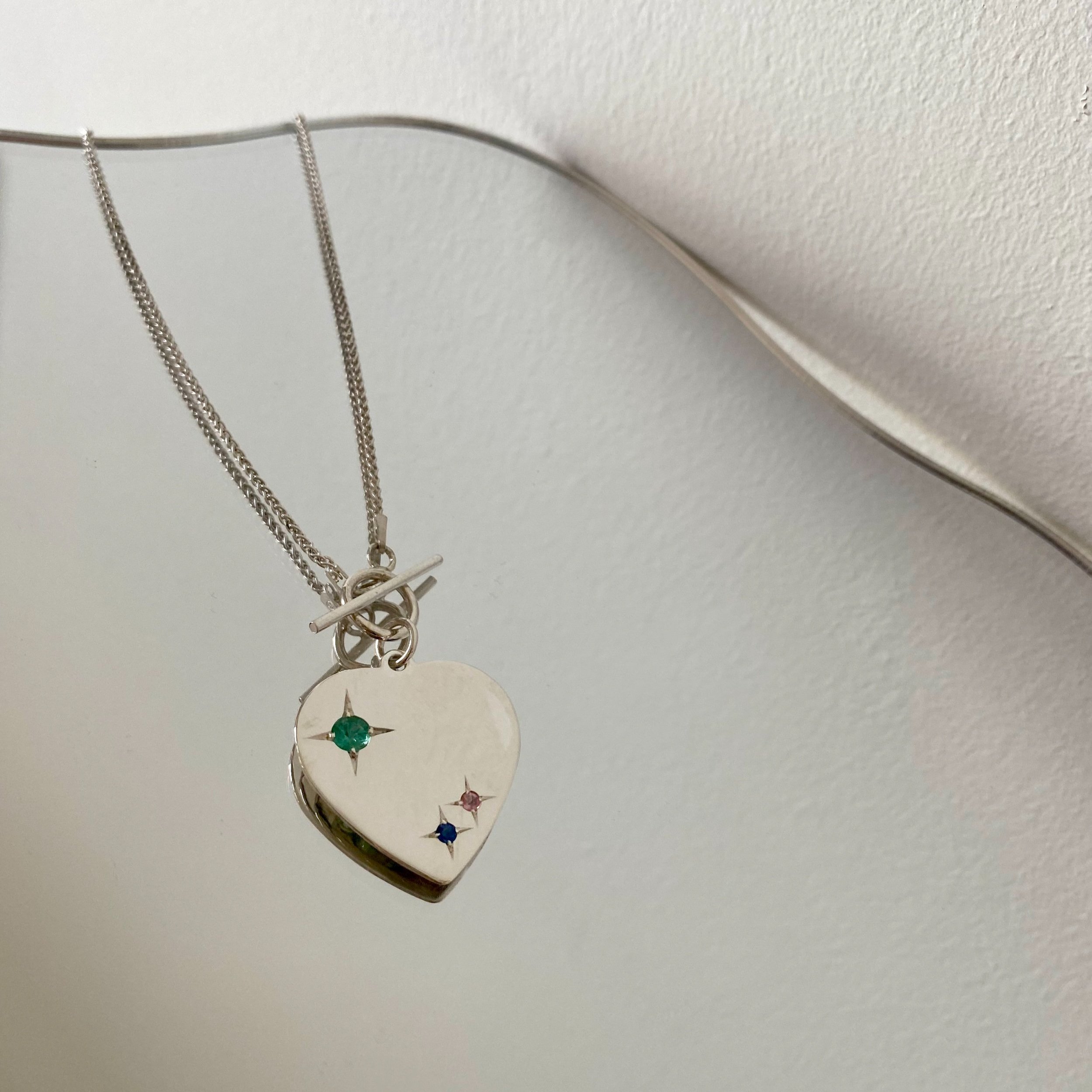 maalo_jewellery-bespoke-Heart_Pendant-emerald-sapphire-tourmaline-silver