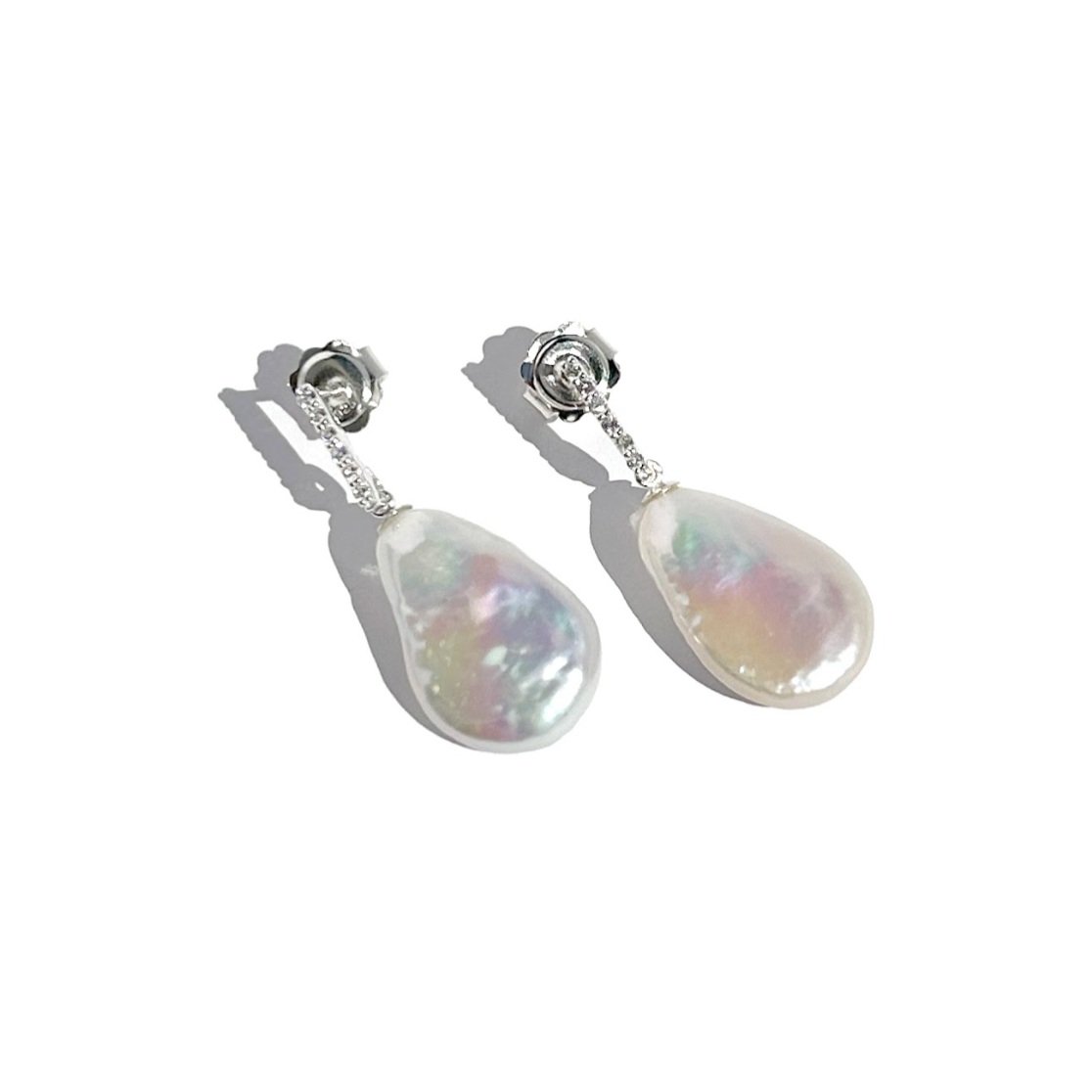 Maalo_Jewellery-bridal-aura_earrings-baroque_pearls-cubic_zirconia-Sterling_silver-white