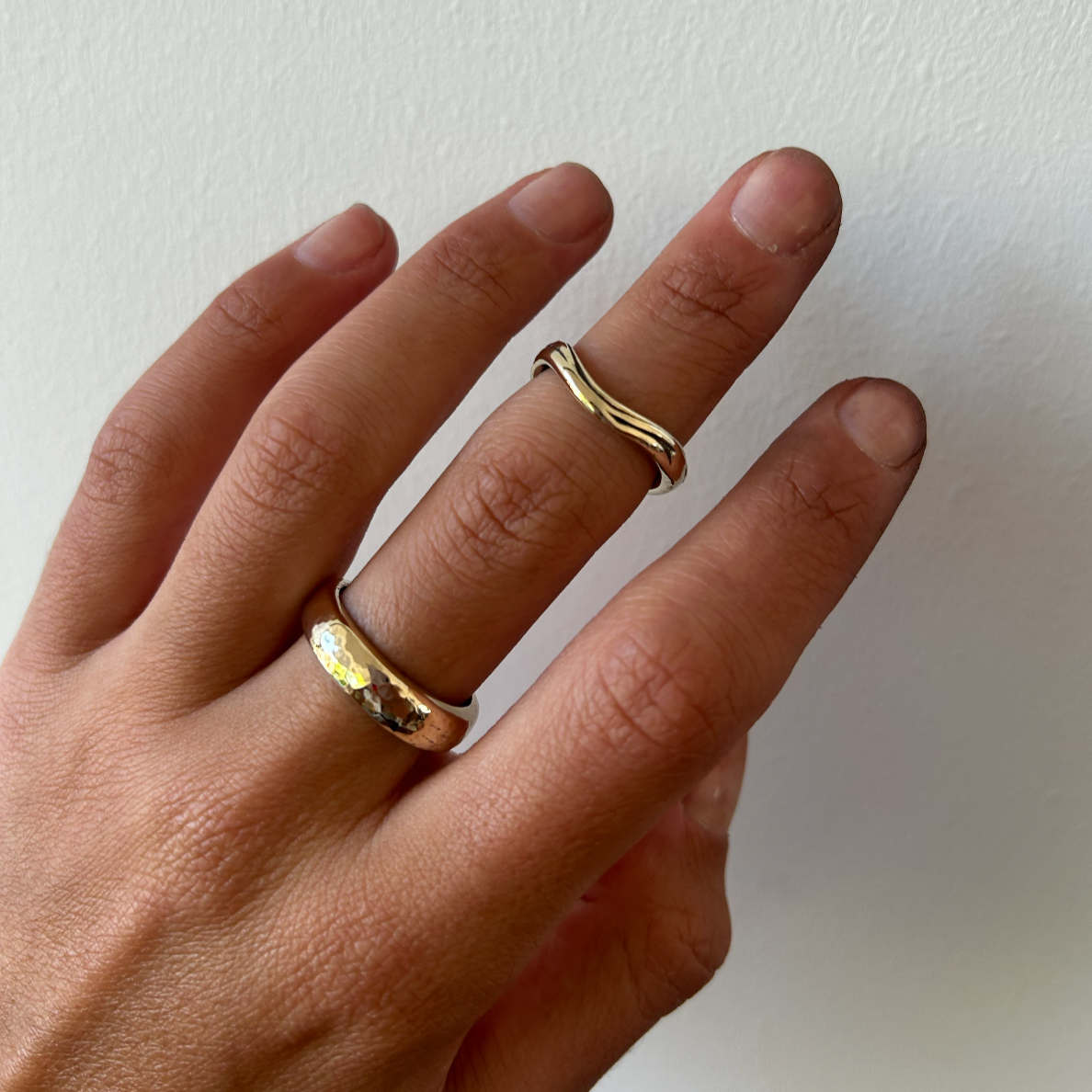 maalo-jewellery-bespoke-wedding_bands-9_ct_yellow_gold-his_and_hers