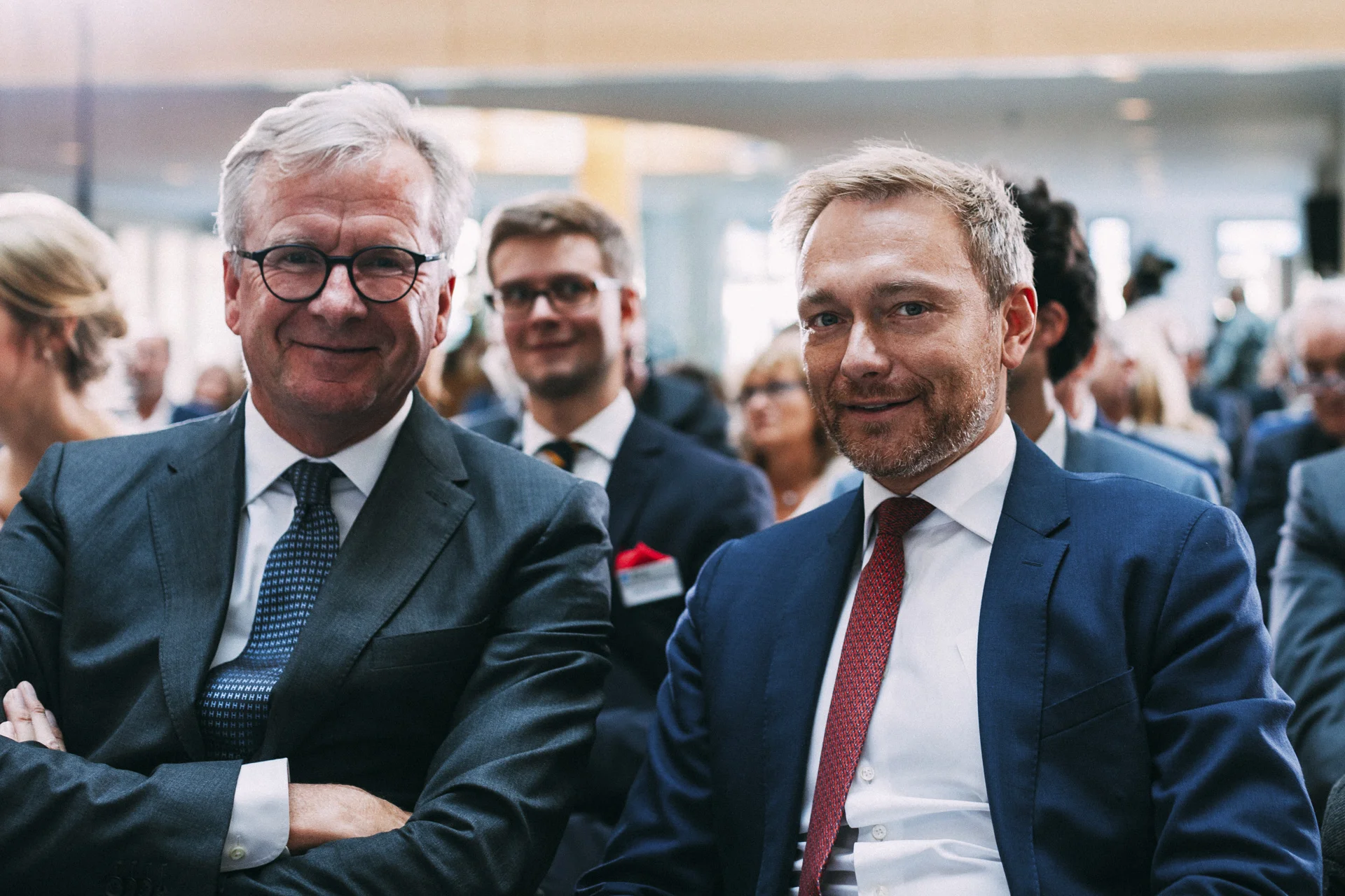 DanielSalaw_BGA_BingMann_Lindner_BeideGucken_q10_1920px_1.jpg