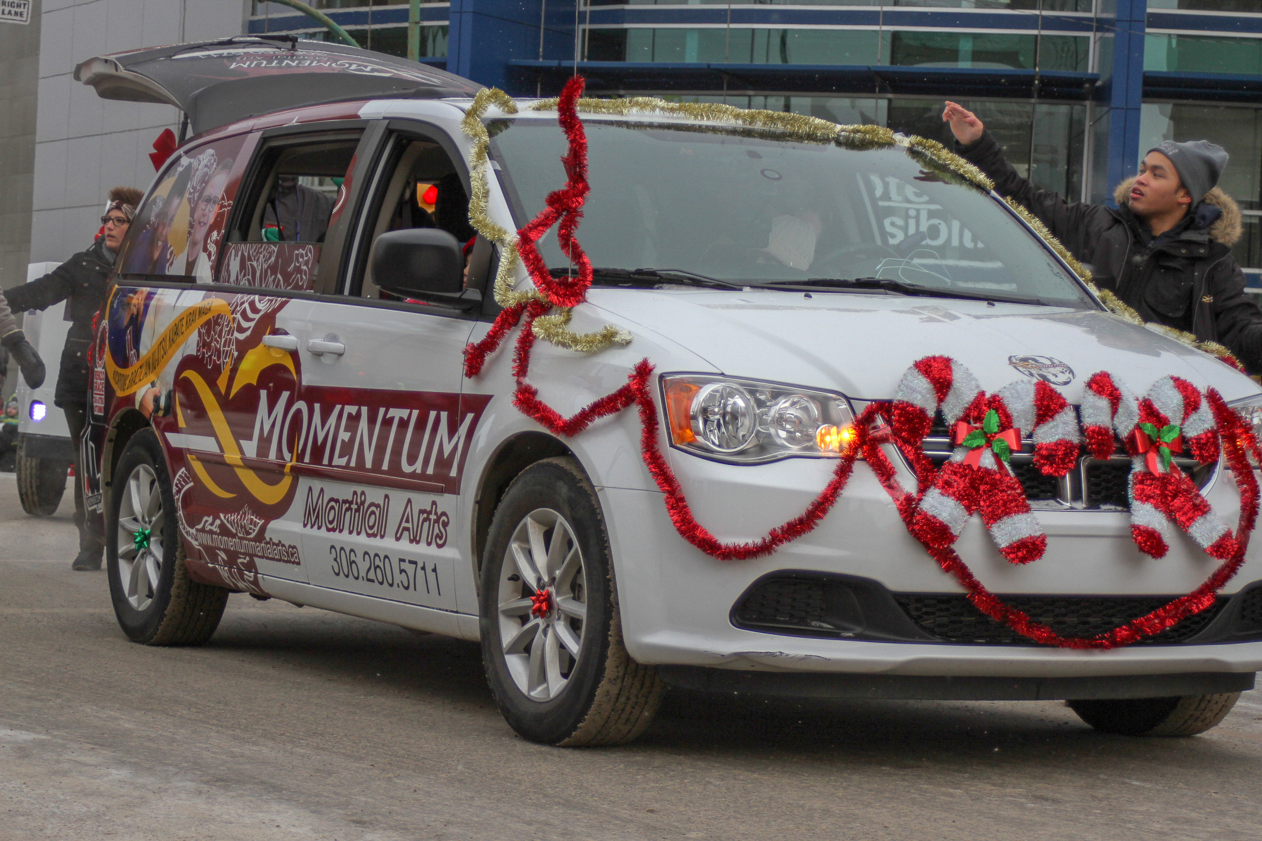 santa clause parade _18-089.jpg