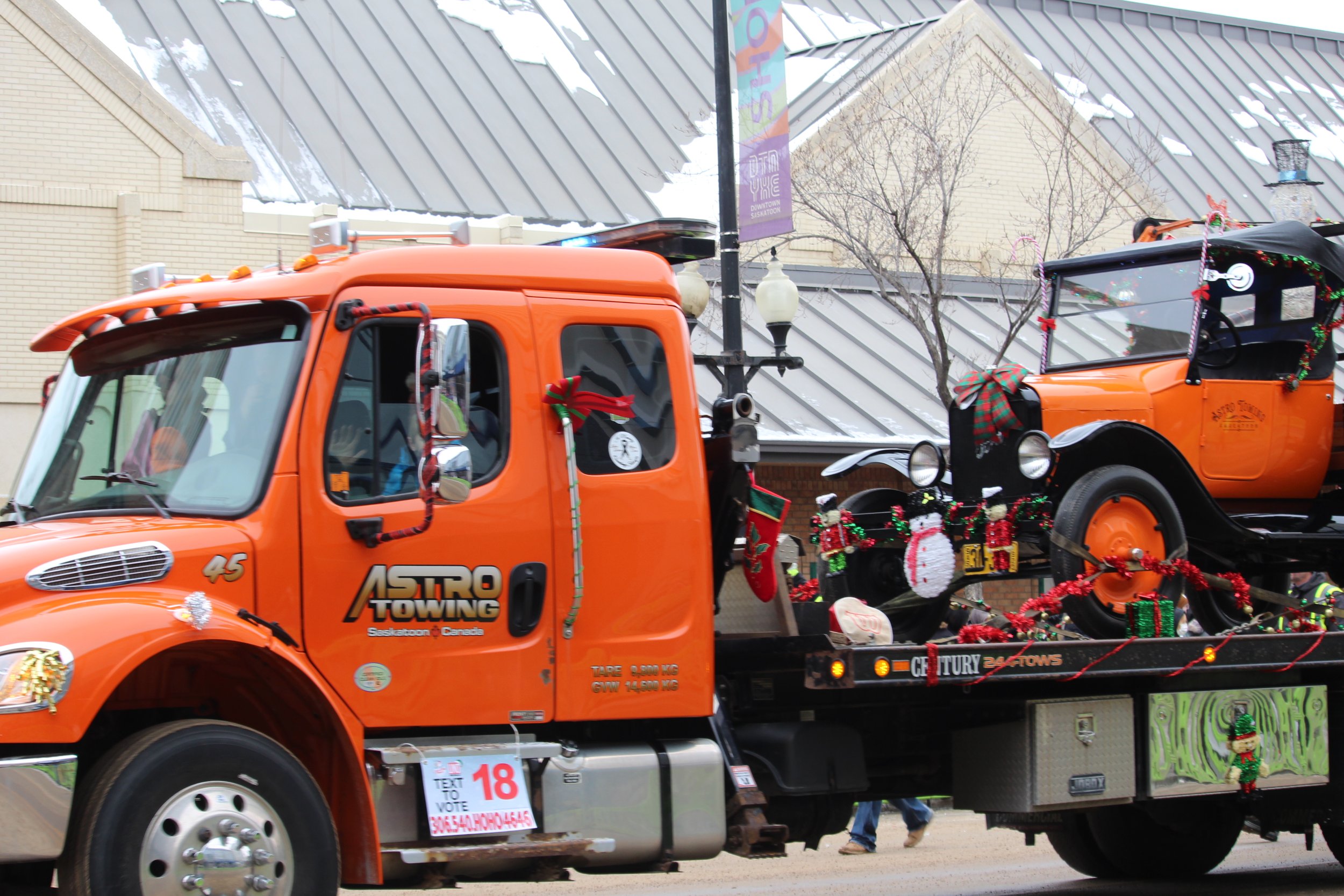 Astro Towing (Parade 1).JPG