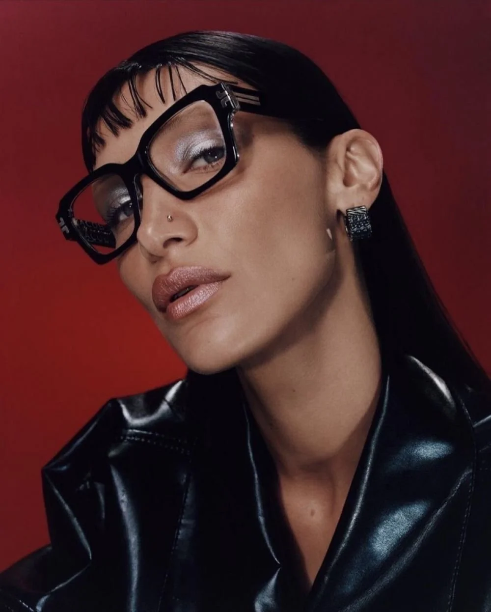 bella-hadid-for-marc-jacobs-eyewear-campaign-spring-summer-2023-1.jpg