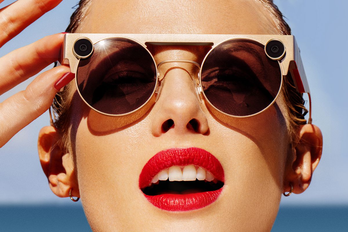 1_PRIMARY_Spectacles3_Campaign.0.jpg