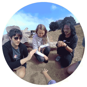 Hands-Circle-Hearts.2019-08-17 20_38_40.gif