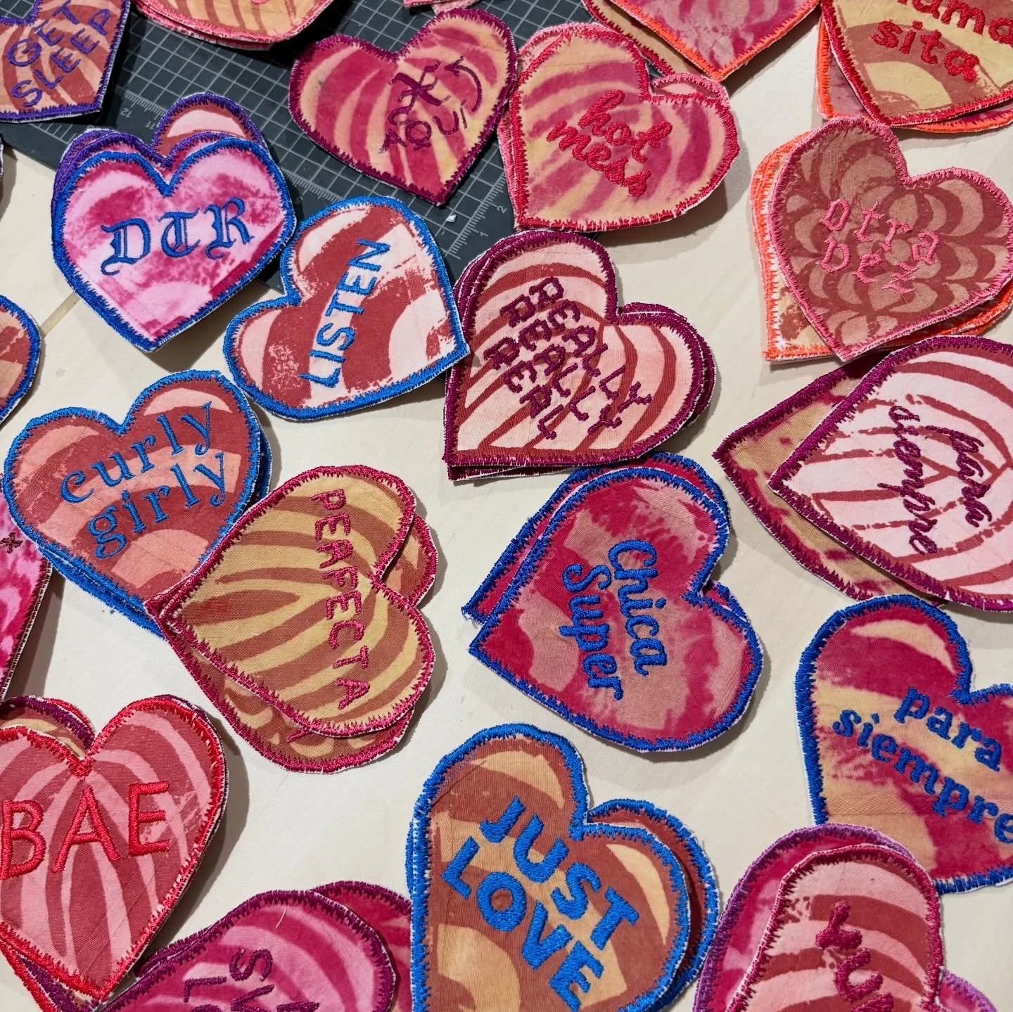Love patches? 

Find @latechxicana.studio tonight with new Ministry of Sound Minded Sirens Valentine&rsquo;s Love Patches at @smartsatx 2nd Saturday in @southtownsatx. 

#justlove 
#naturaldyersofinstagram 
#supportlocalartists
