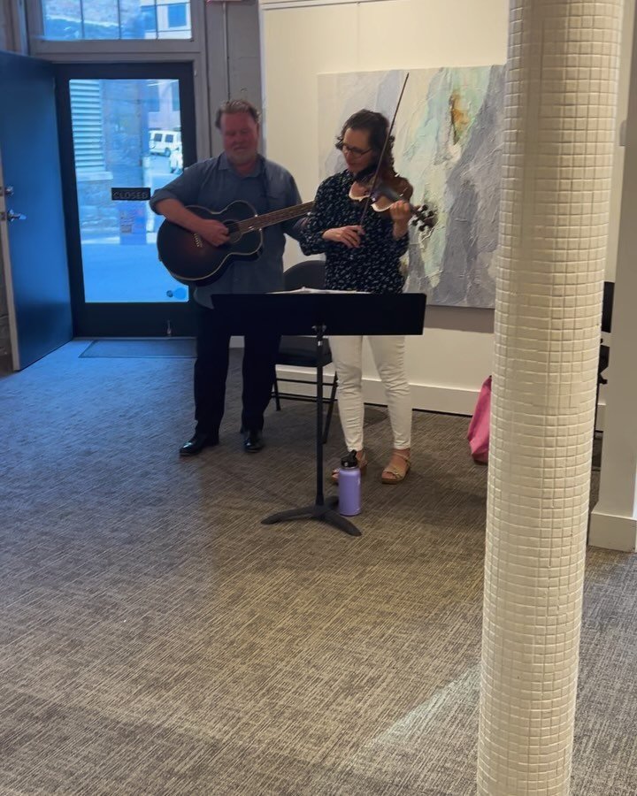 Music Director, Milton Crotts, Jennie, and other talented BRO soloists entertained us all with beautiful music at Mosaic Realty&rsquo;s (@mosaicrealtyavl ) 2nd Annual Art walk. This was a wonderful fundraiser for us and 14 other Asheville Non-Profits