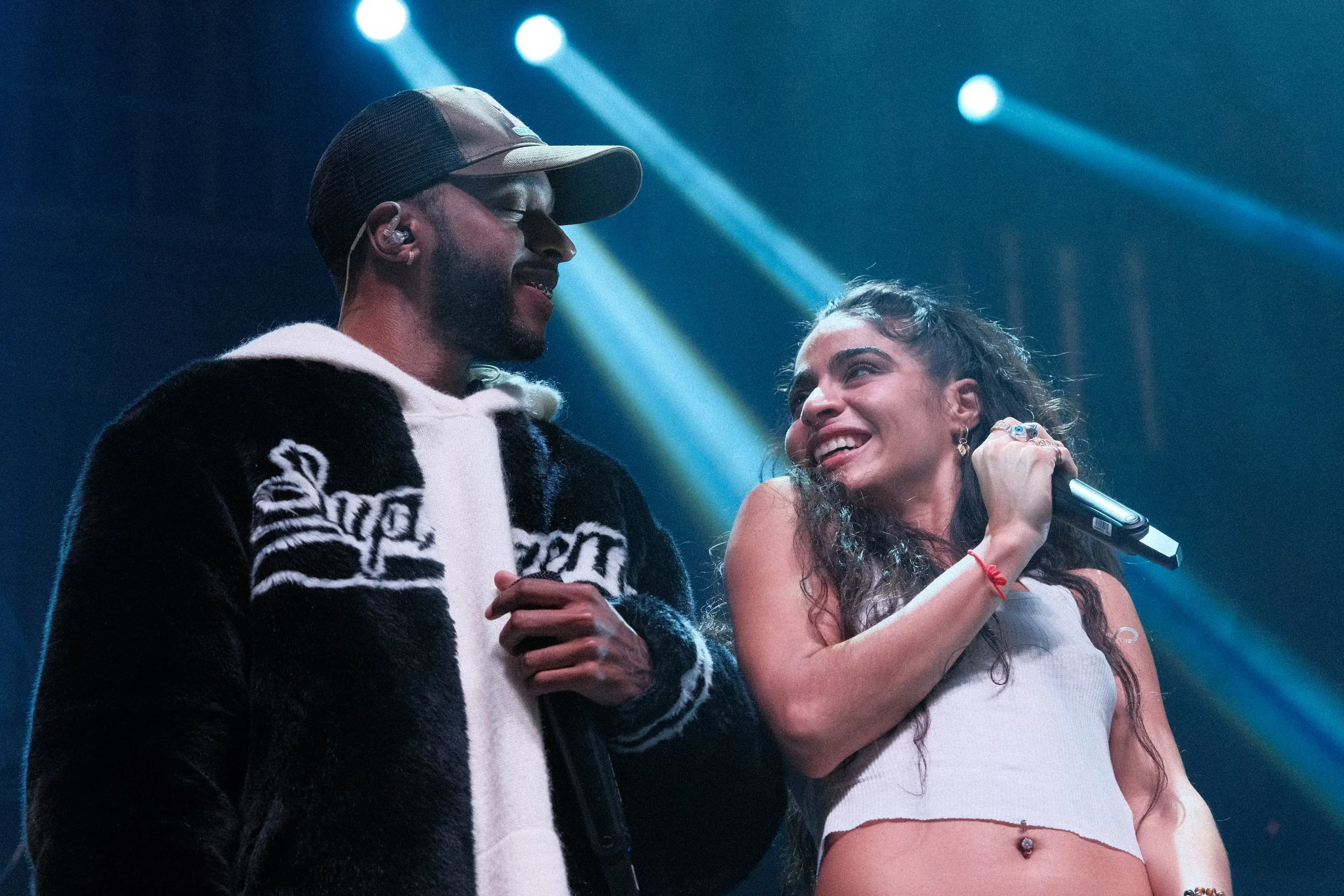 Jessie x 6lack (Live)