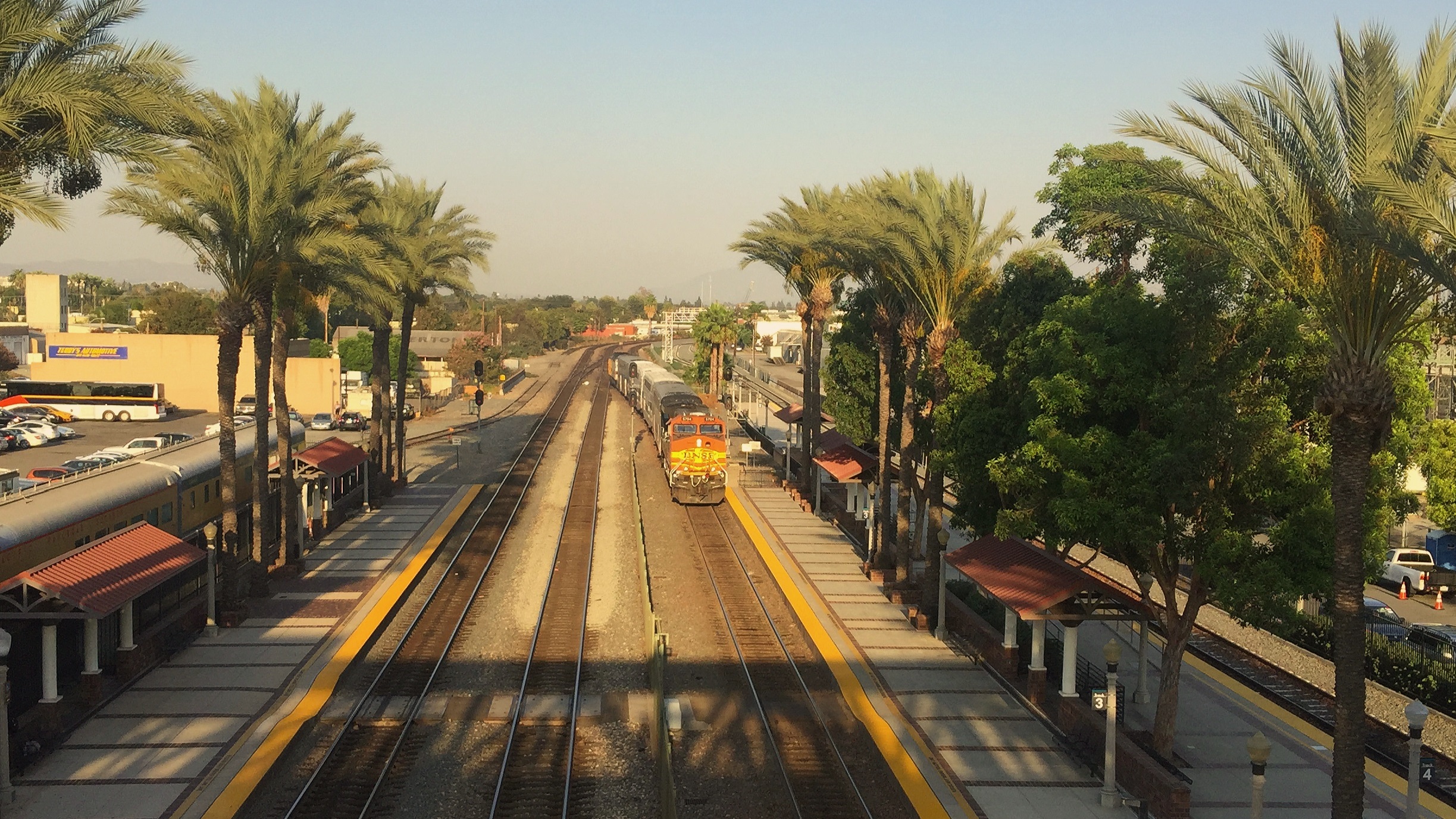  A 91 Line Metrolink train departs from Fullerton, CA, with a leased BNSF AC44 on the rear. Photo by Sergio Magallon, 2016.    