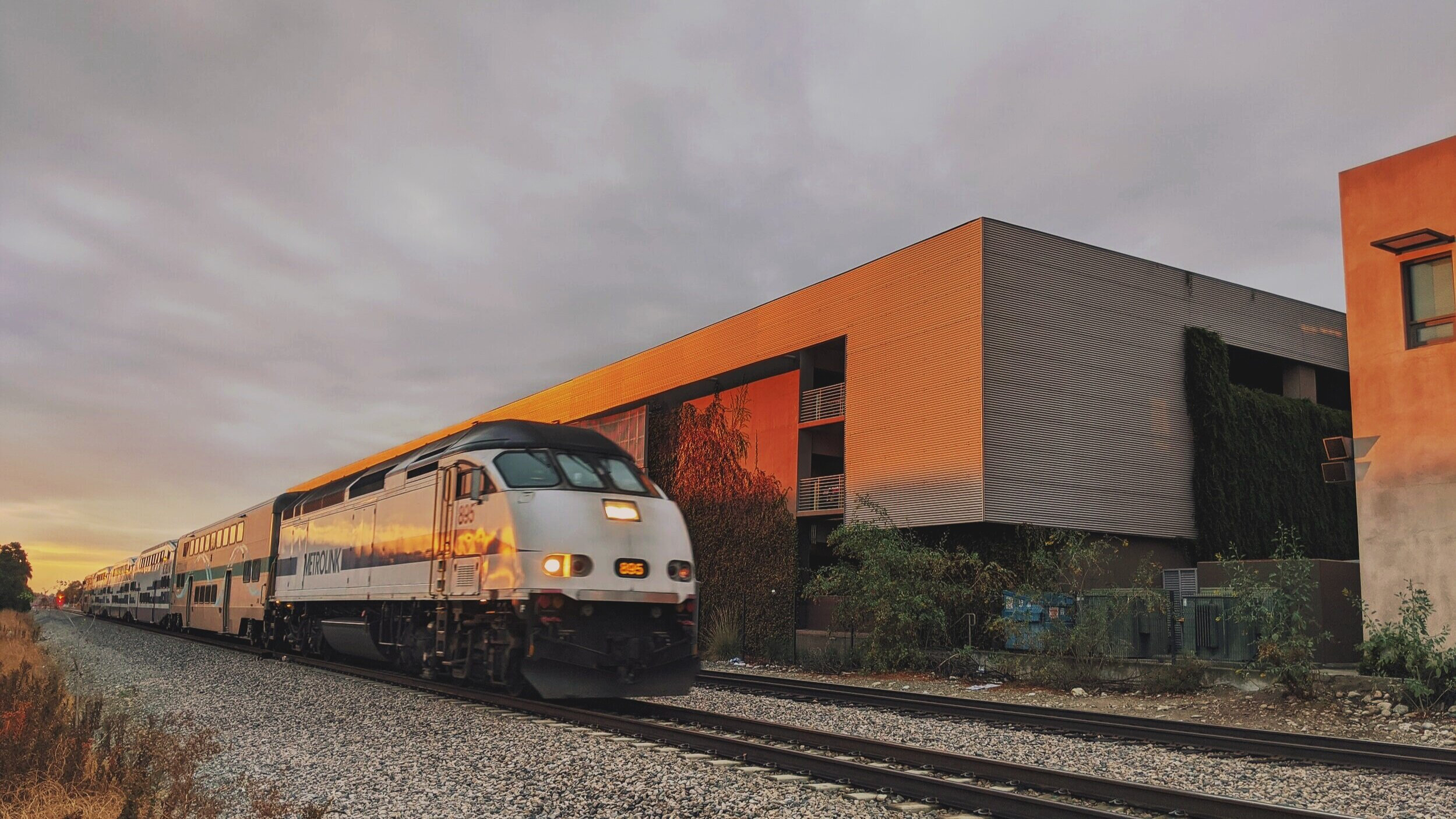  An eastbound Metrolink San Bernardino Line train at sunset in Claremont, CA. Photo by Alex Lewis, 2019. 