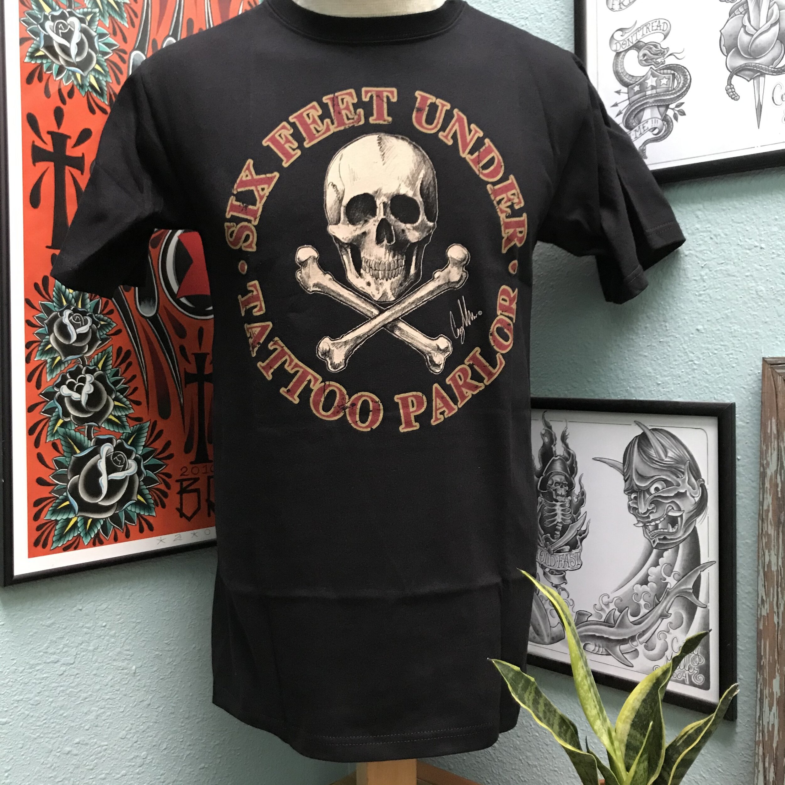 Skull Men's / Unisex T-Shirt — Six Feet Under