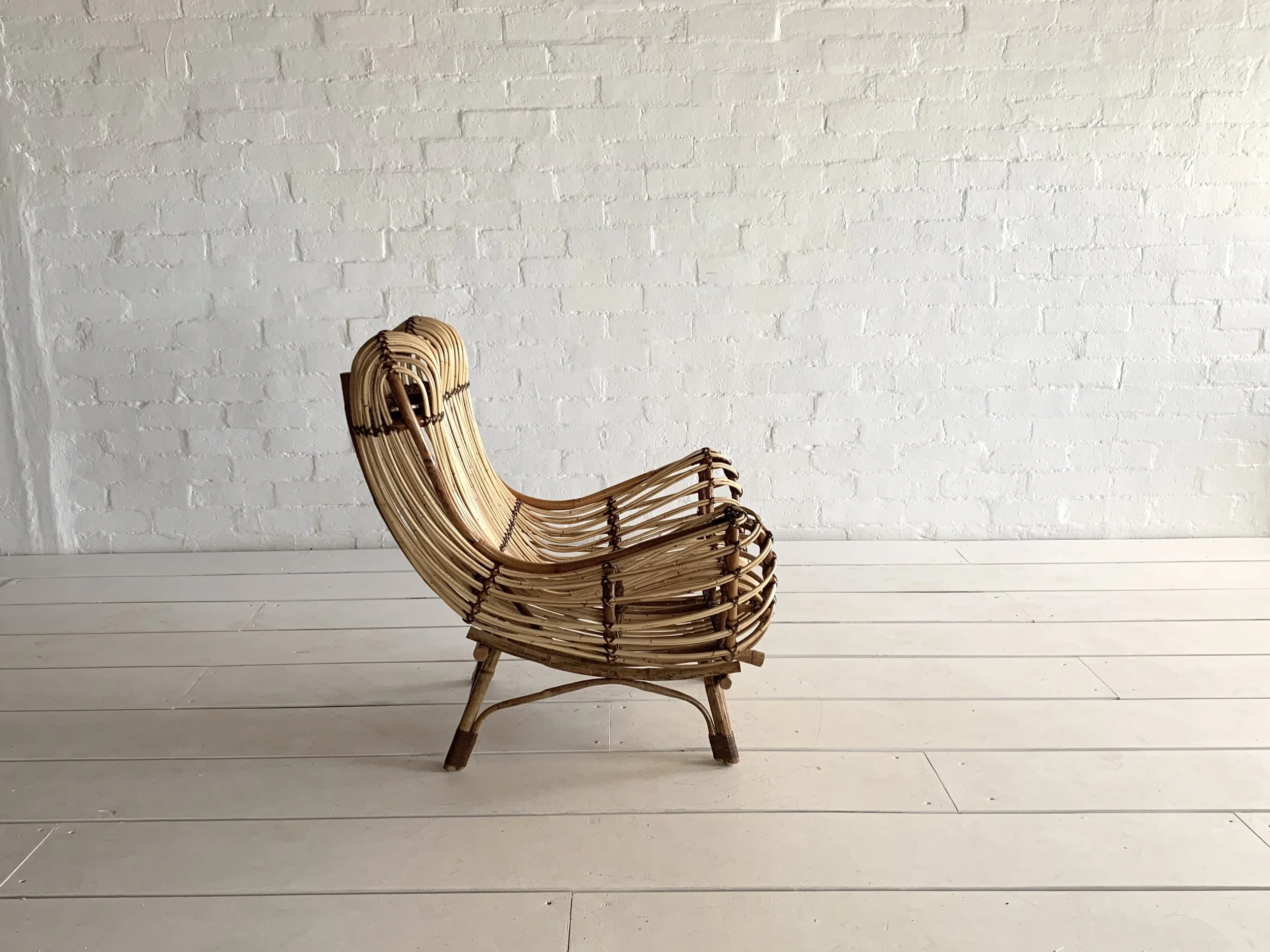 B74BD6AA-4BB4-43CE-A583-3C5C84EC3BA1