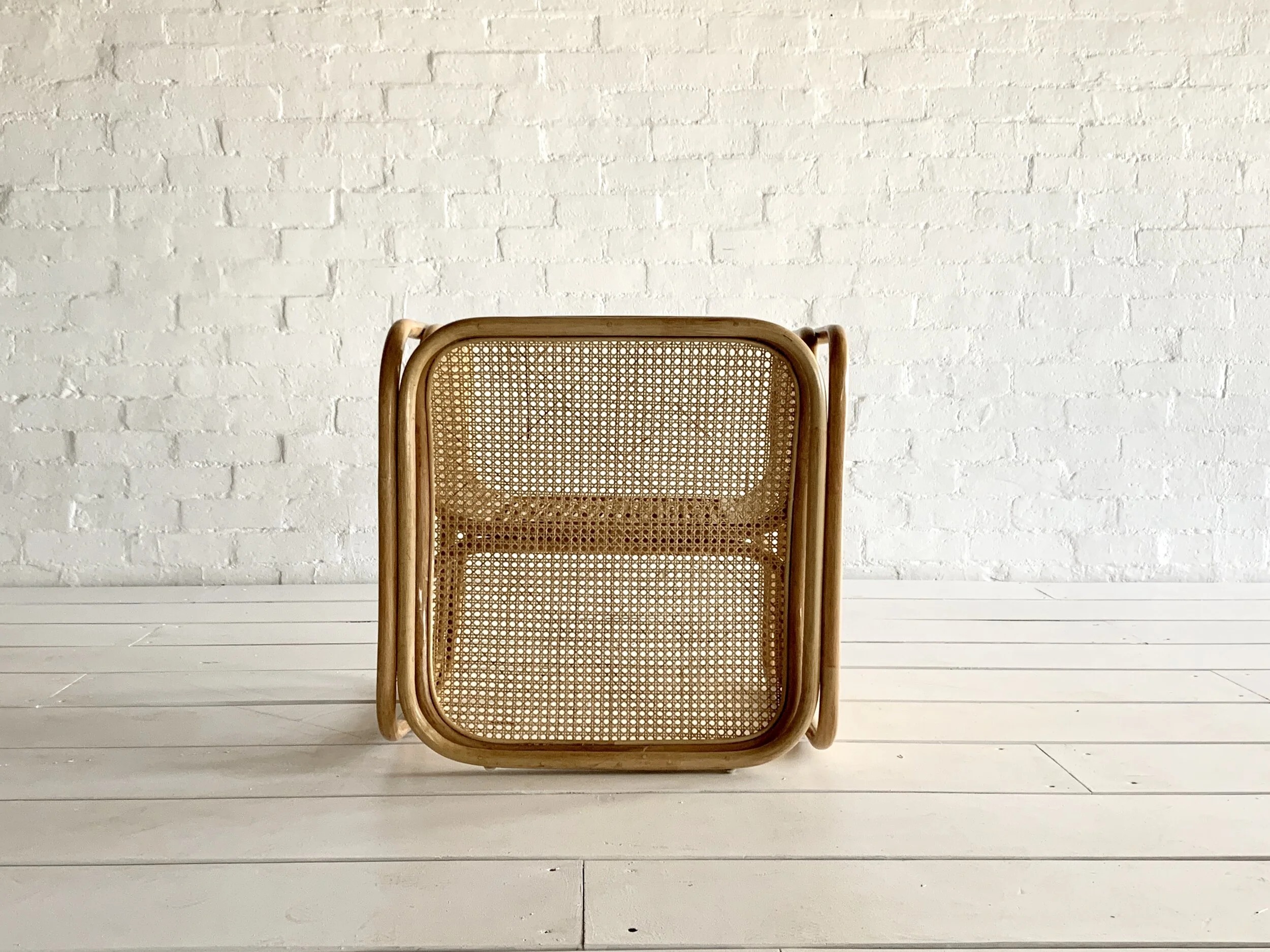 C13EBE94-E9EE-495E-A06B-2833959D1A81