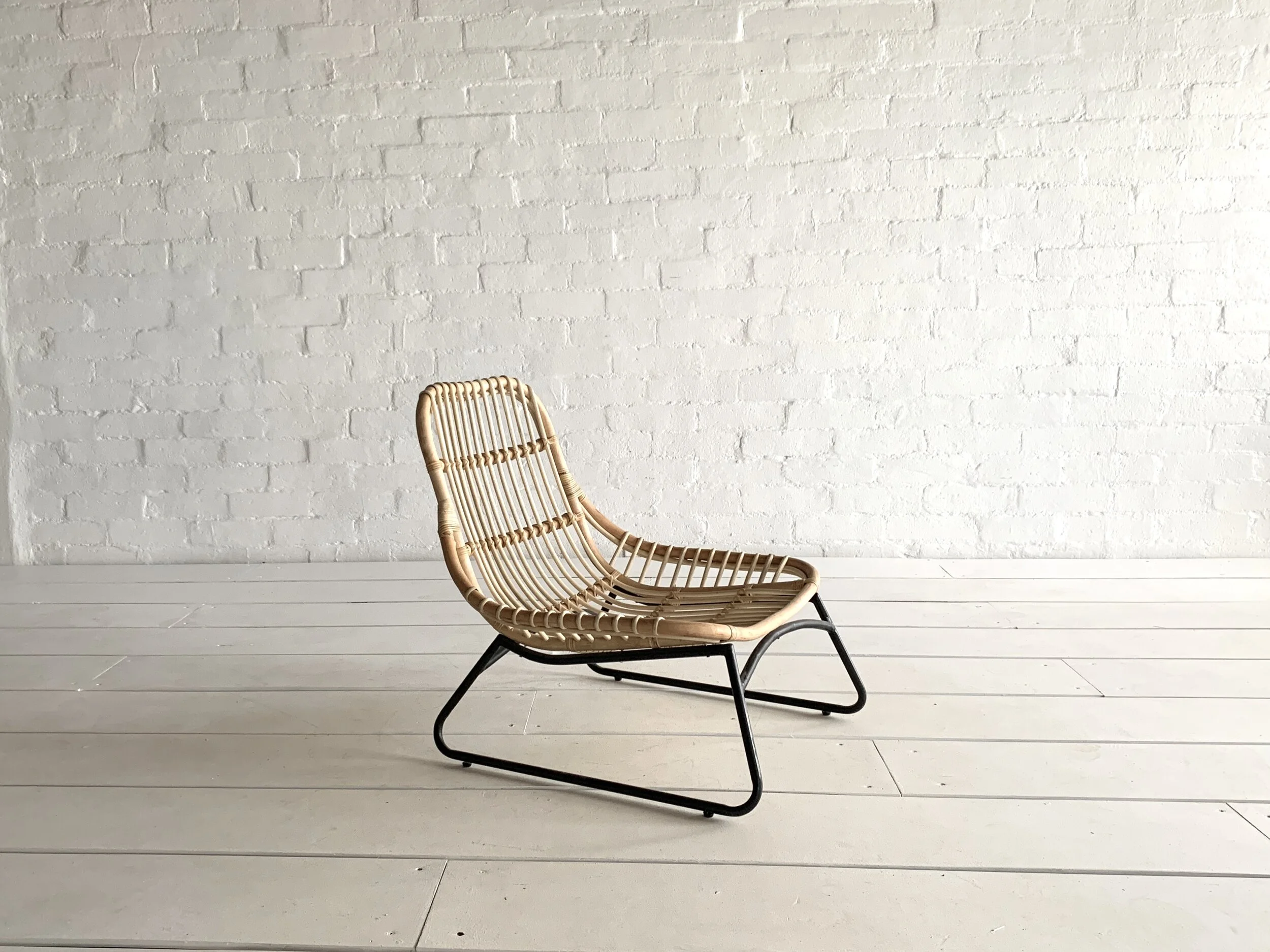 1D27A064-C4C9-4E2A-B890-FEB05CF0F874