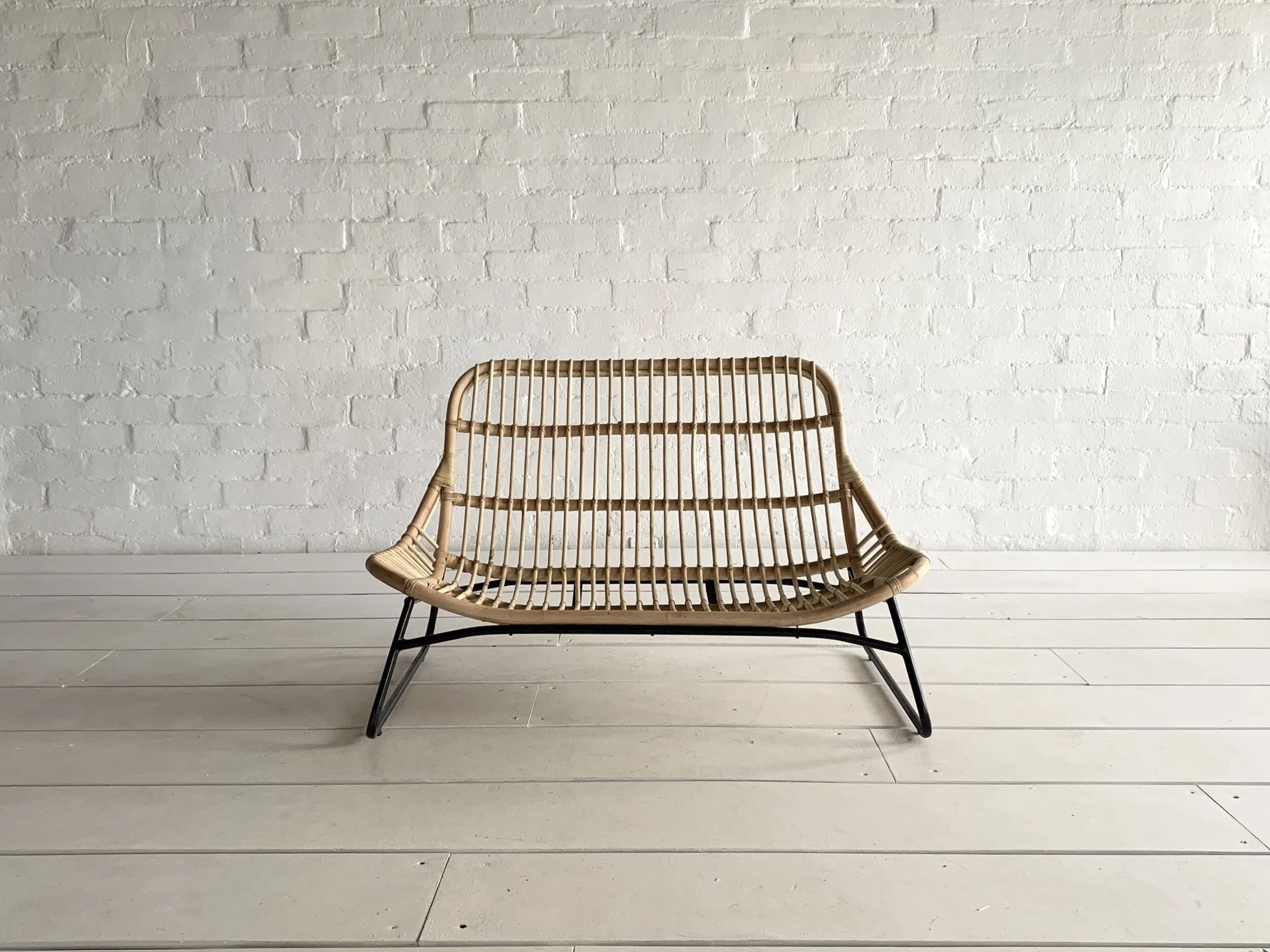 802ED073-BE52-4A1B-BB90-AADA9259C691