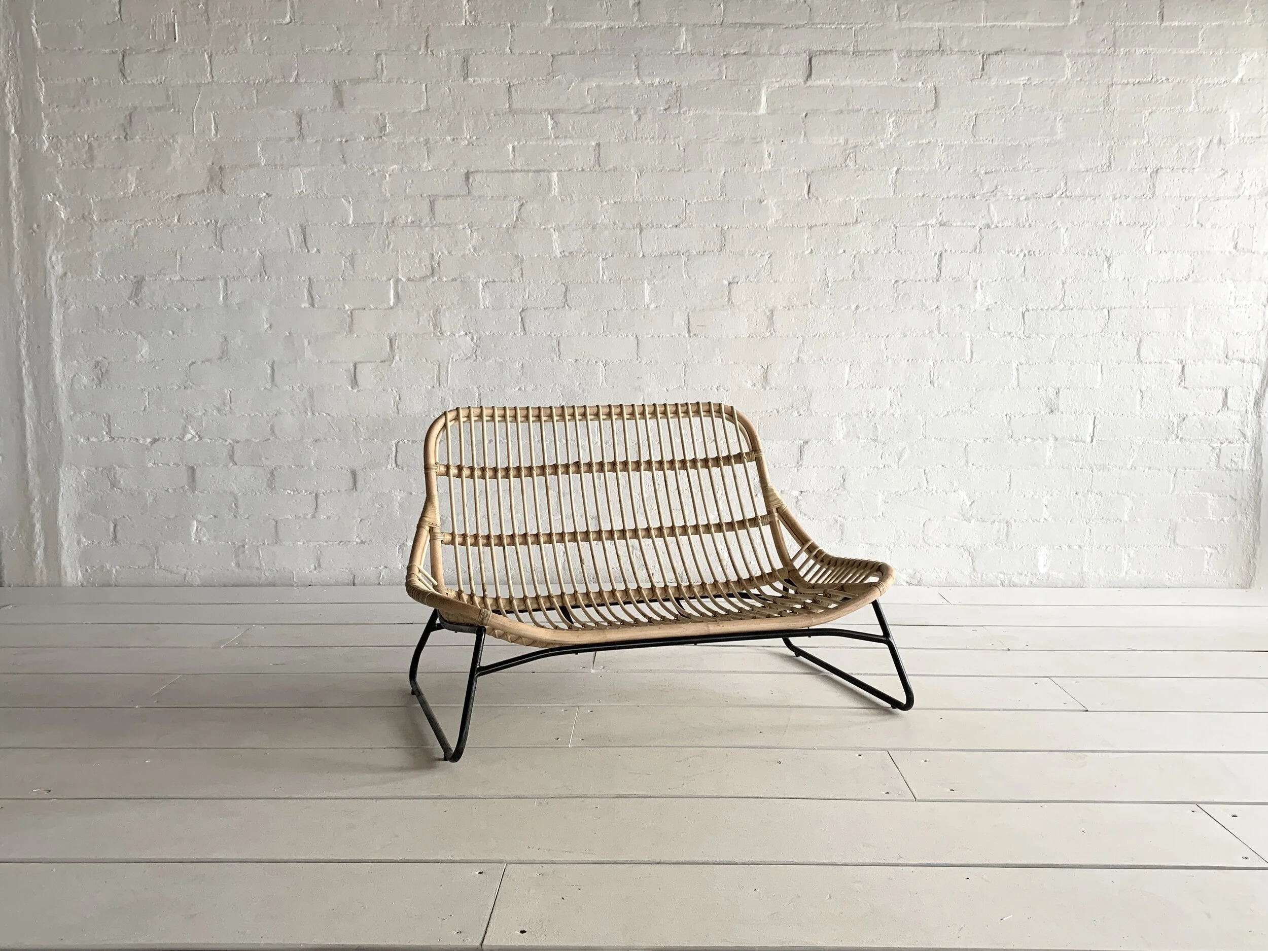 7502A8F6-BBDE-4530-9207-7ED4D12B32AF