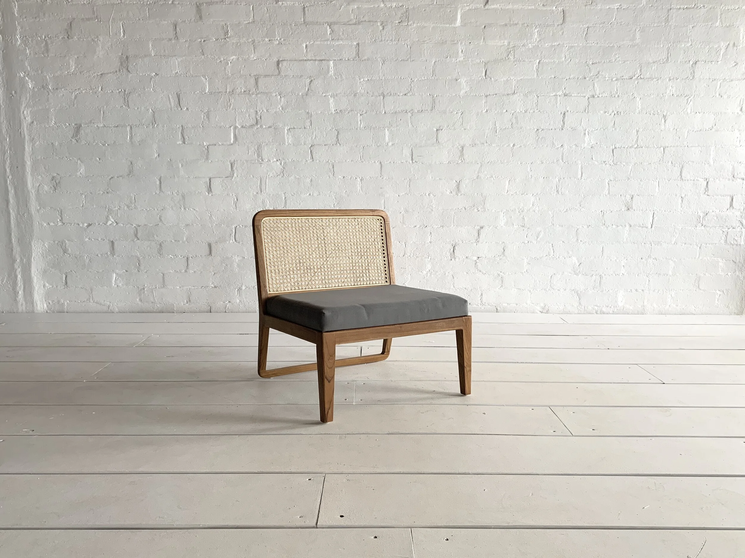 E1C5BA8C-F8CA-40C3-B8BD-AFD27F3DB1D5