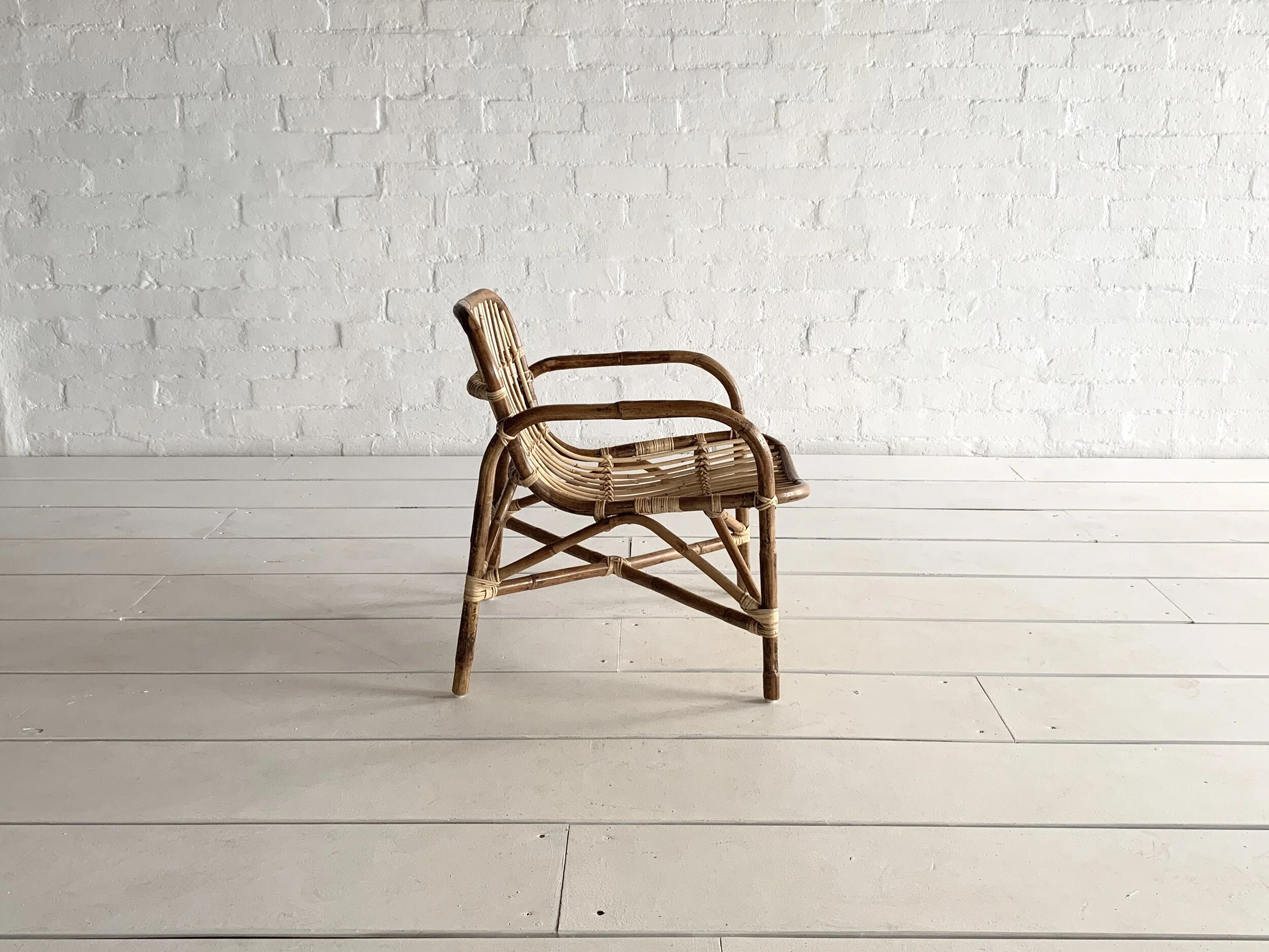 1FE9BDDA-38D5-4578-9AD8-A53521220334