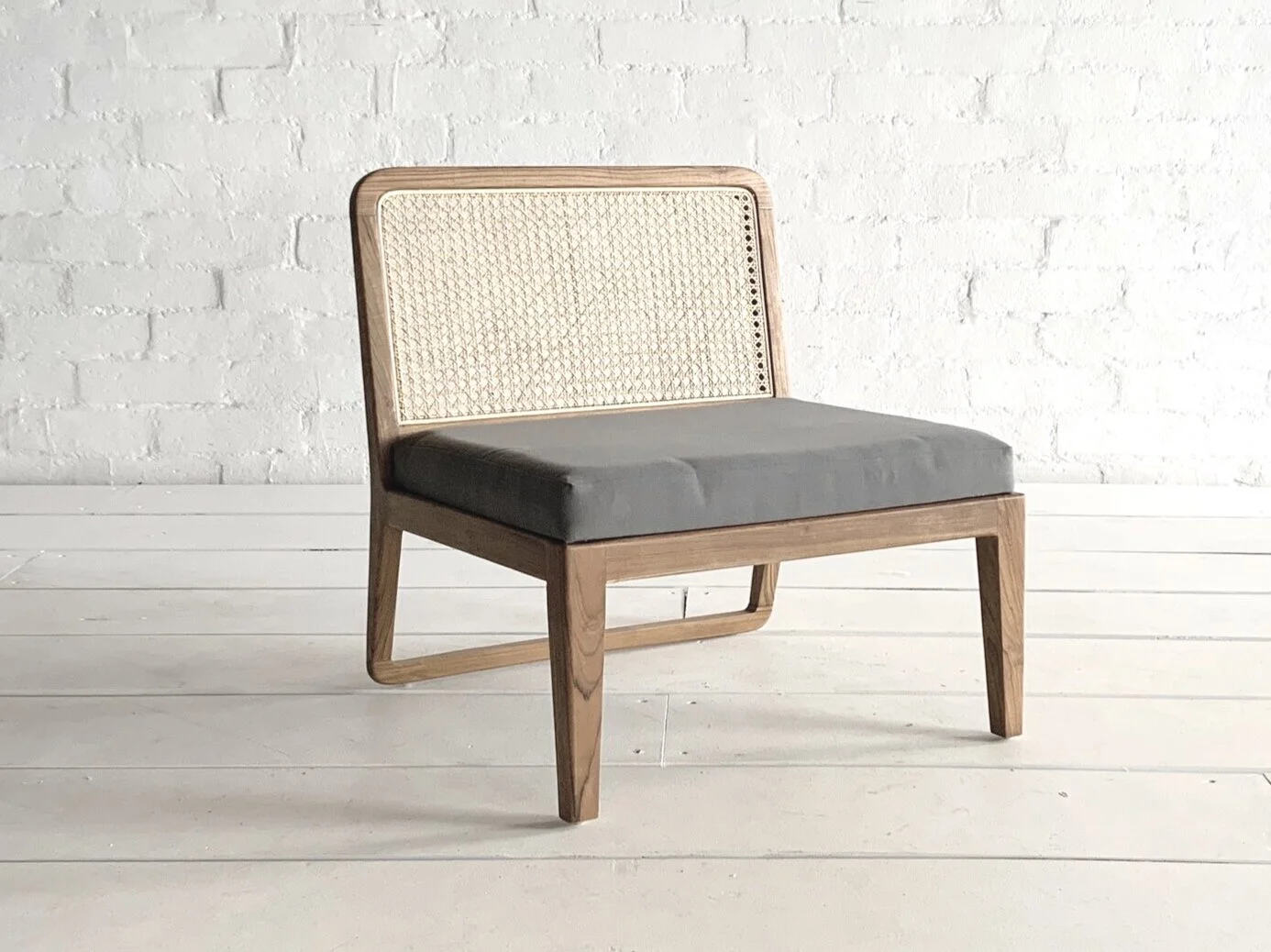 E1C5BA8C-F8CA-40C3-B8BD-AFD27F3DB1D5