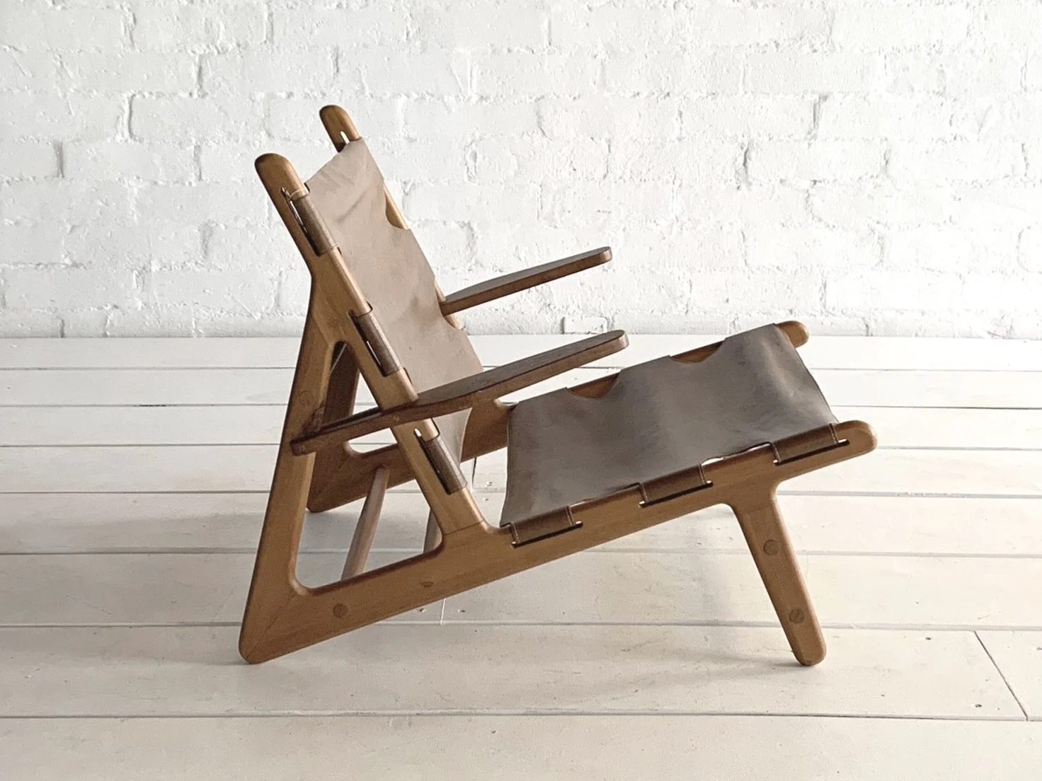 DA8CBDB9-A48E-48DC-80C9-FF06A38573BC