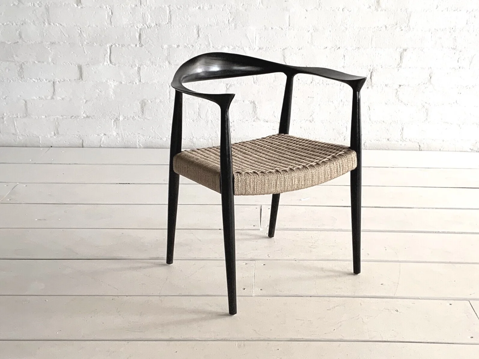 D4A83A9F-2484-48E2-BCF6-856F4A8BA578